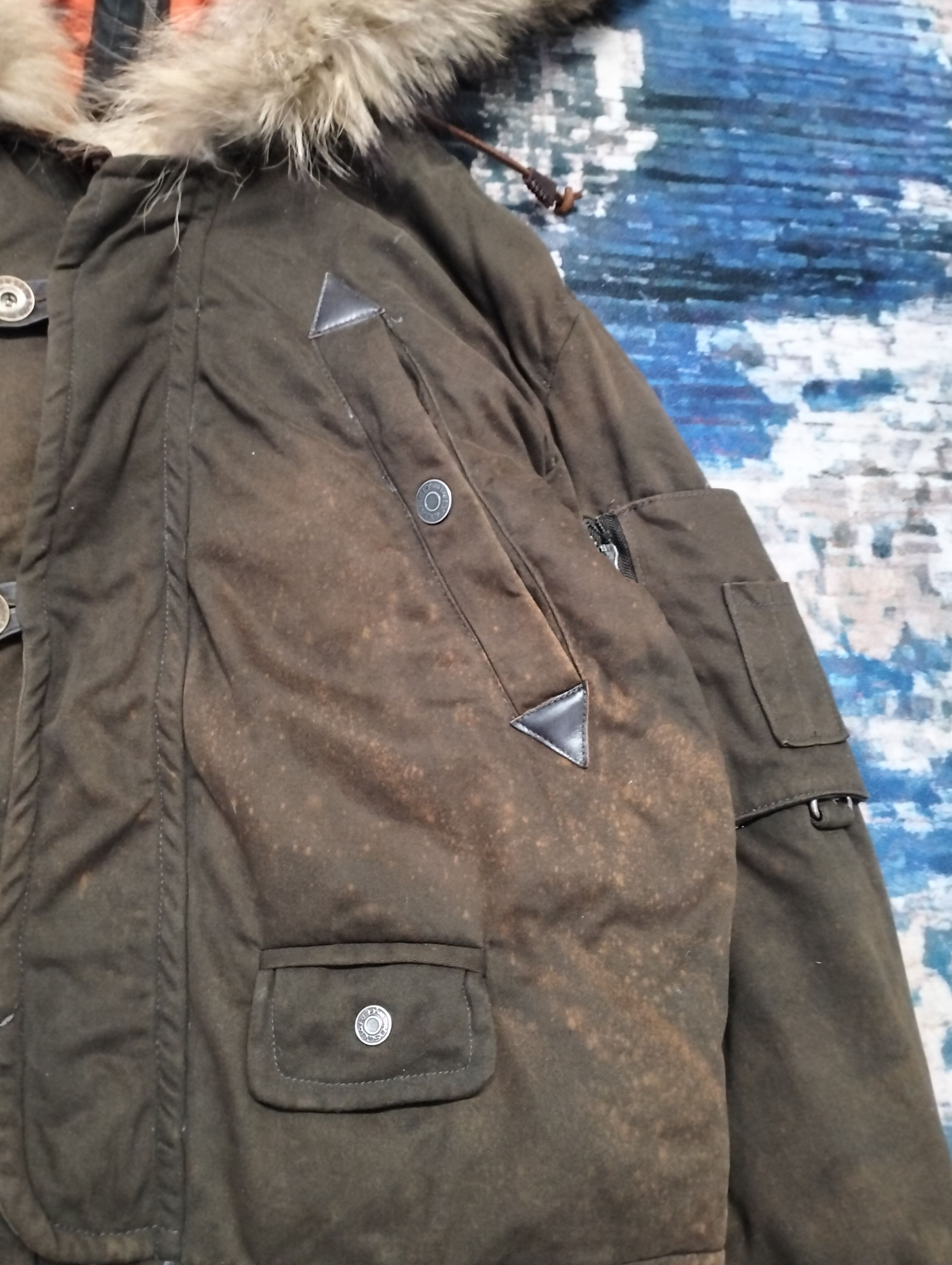 Dsquared2 Dsquared2 Fightin Dude Hooded DOWN Jacket size 50 Size US M / EU 48-50 / 2 - 5 Thumbnail