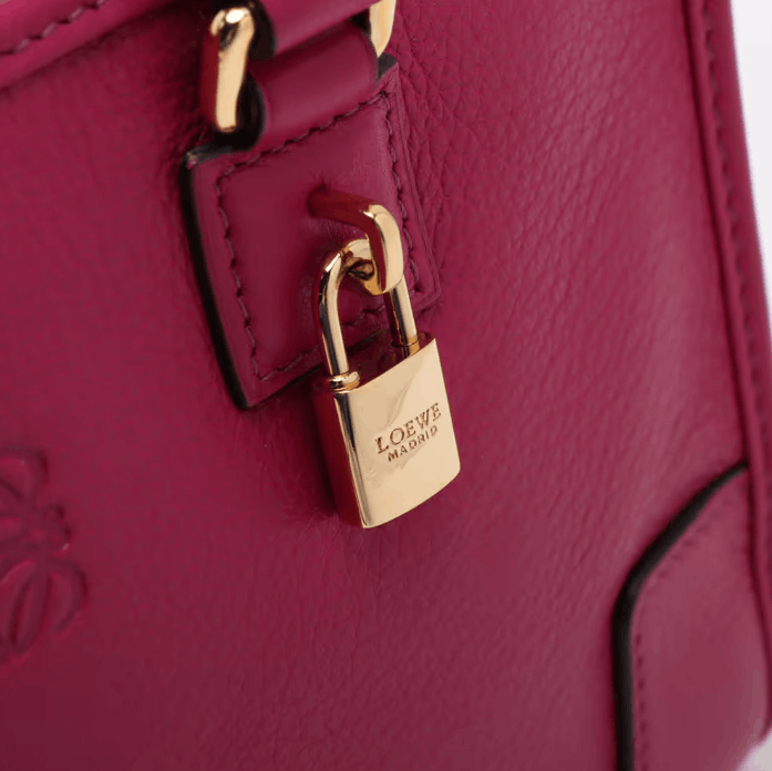 Loewe Amazona 23 Leather Two-Way Handbag Size ONE SIZE - 15 Thumbnail