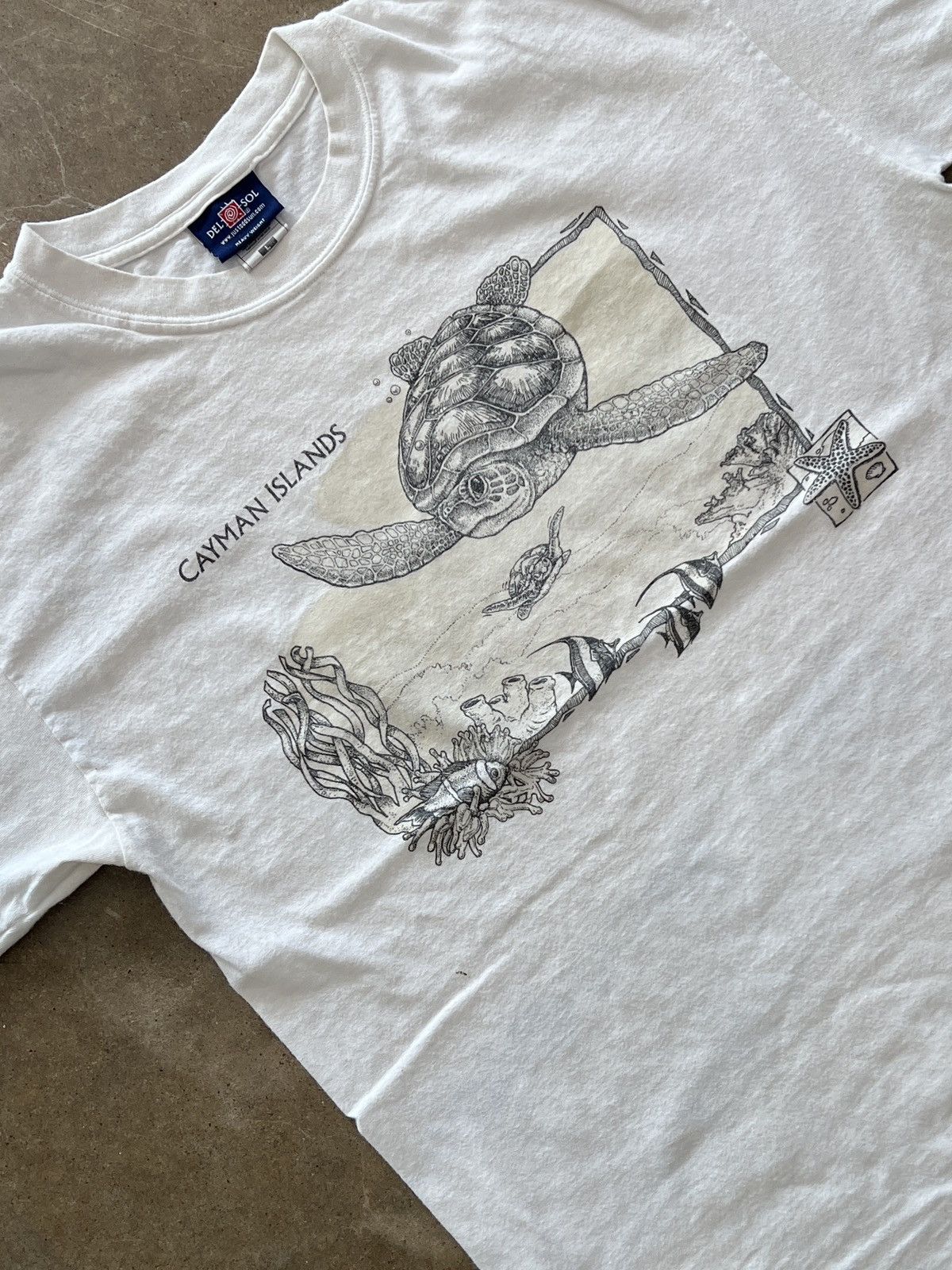 Disney × Vintage Vintage Cayman Islands Turtle Nature Tee Large Size US L / EU 52-54 / 3 - 1 Thumbnail