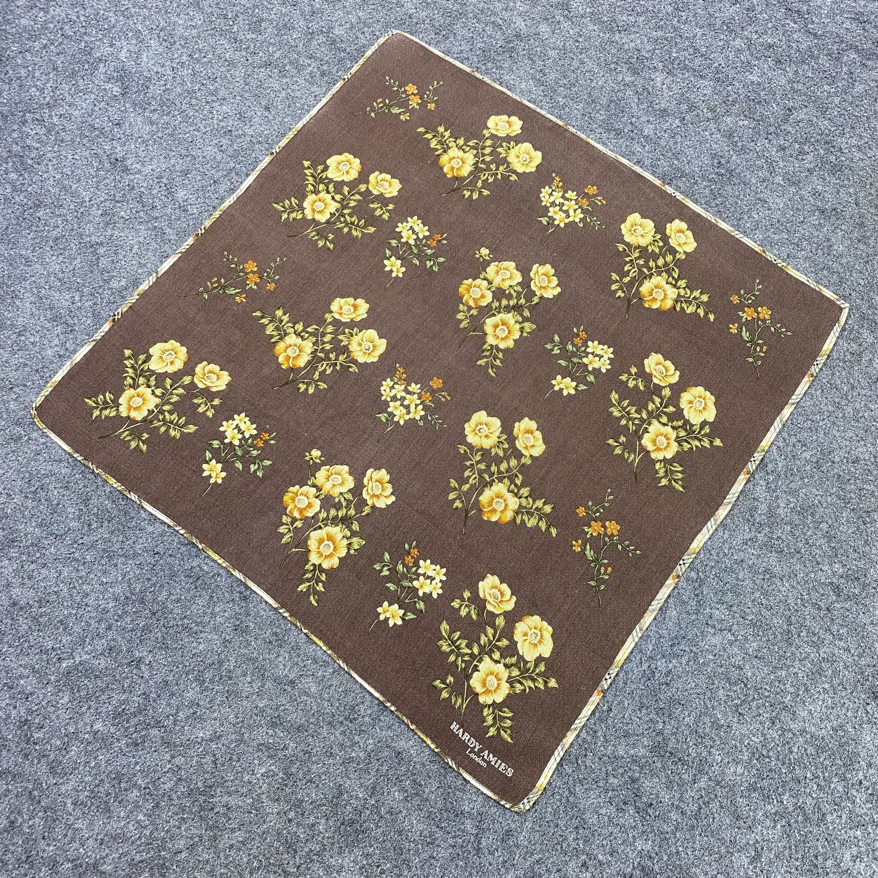 Hardy Amies Hardy Amies Handkerchief Neckerchief Bandana-B1588 Size ONE SIZE - 4 Thumbnail
