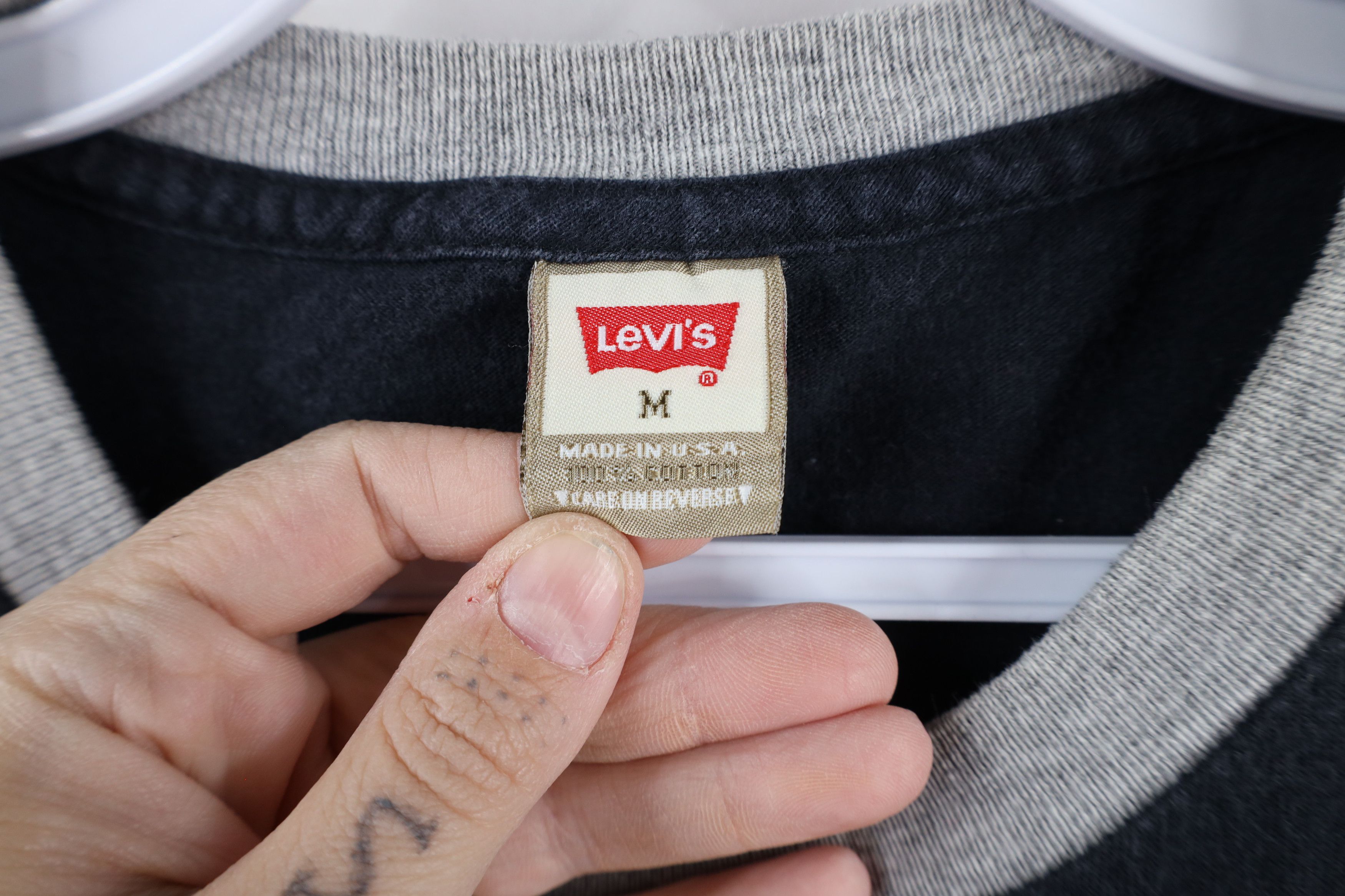 Levi's × Vintage Vintage 90s Levis Spell Reflective Logo Ringer T-Shirt USA Size US M / EU 48-50 / 2 - 7 Thumbnail