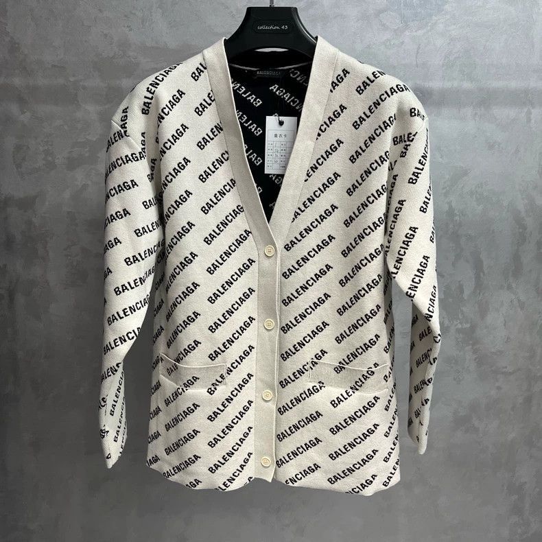 Balenciaga Balenciaga Logo Wool Cardigan with Buttons-2506