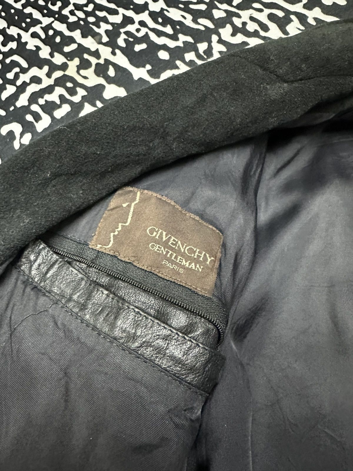 Givenchy Vintage 90s Givenchy Gentleman Bomber Jacket Size US M / EU 48-50 / 2 - 7 Thumbnail