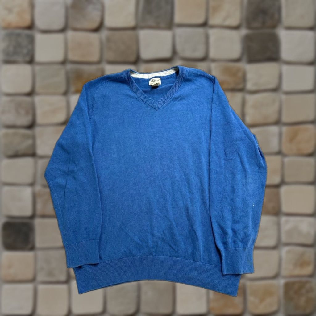 Vintage LL Bean Sweater Mens XL Blue Pima Cotton Raglan Sleeve V Neck Tight Knit Size US XL / EU 56 / 4 - 1 Thumbnail