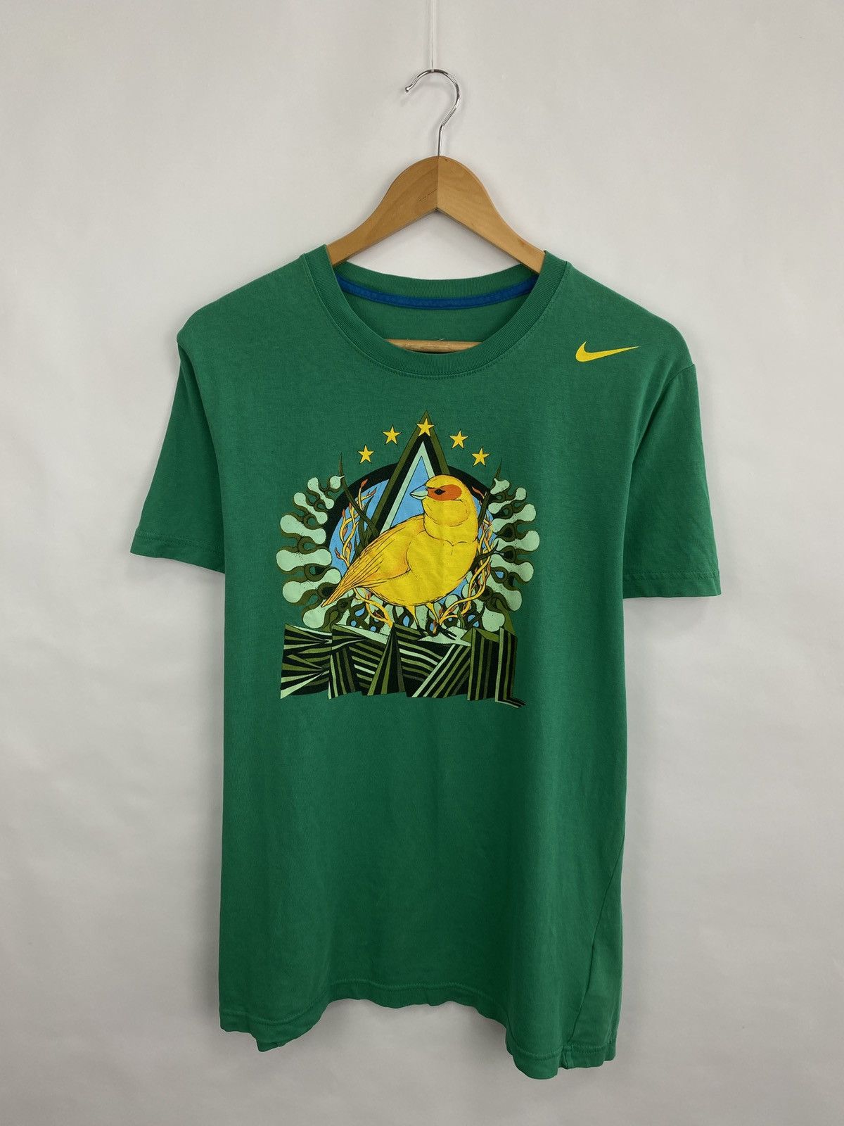 Nike 🇧🇷 Nike Brazil Bird Soccer T-Shirt Rare Retro Hype Y2K Size US L / EU 52-54 / 3 - 3 Thumbnail