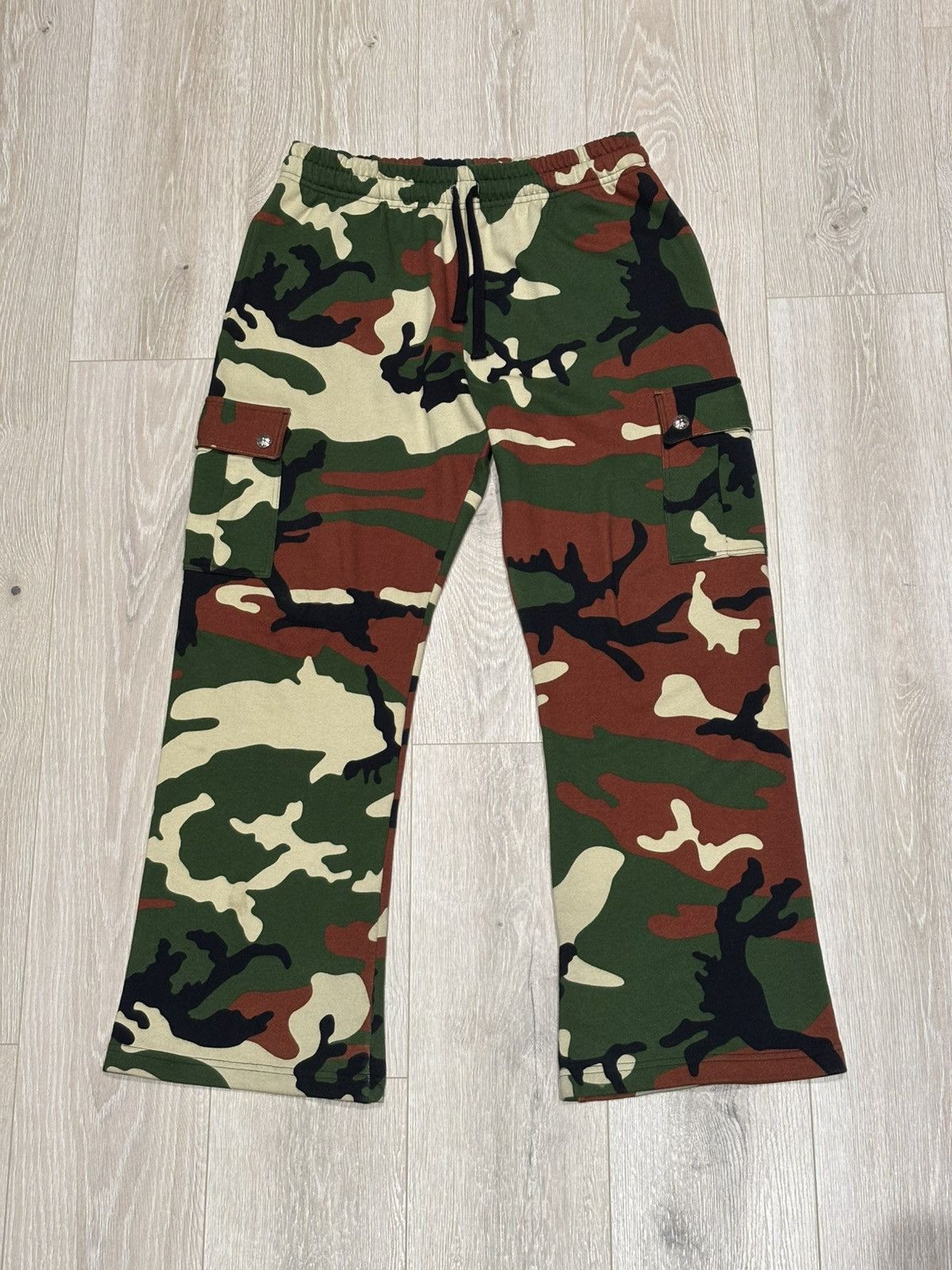 Chrome Hearts Chrome Hearts Matty Boy Camo Caution Sweatpants Size US 36 / EU 52 - 1 Thumbnail