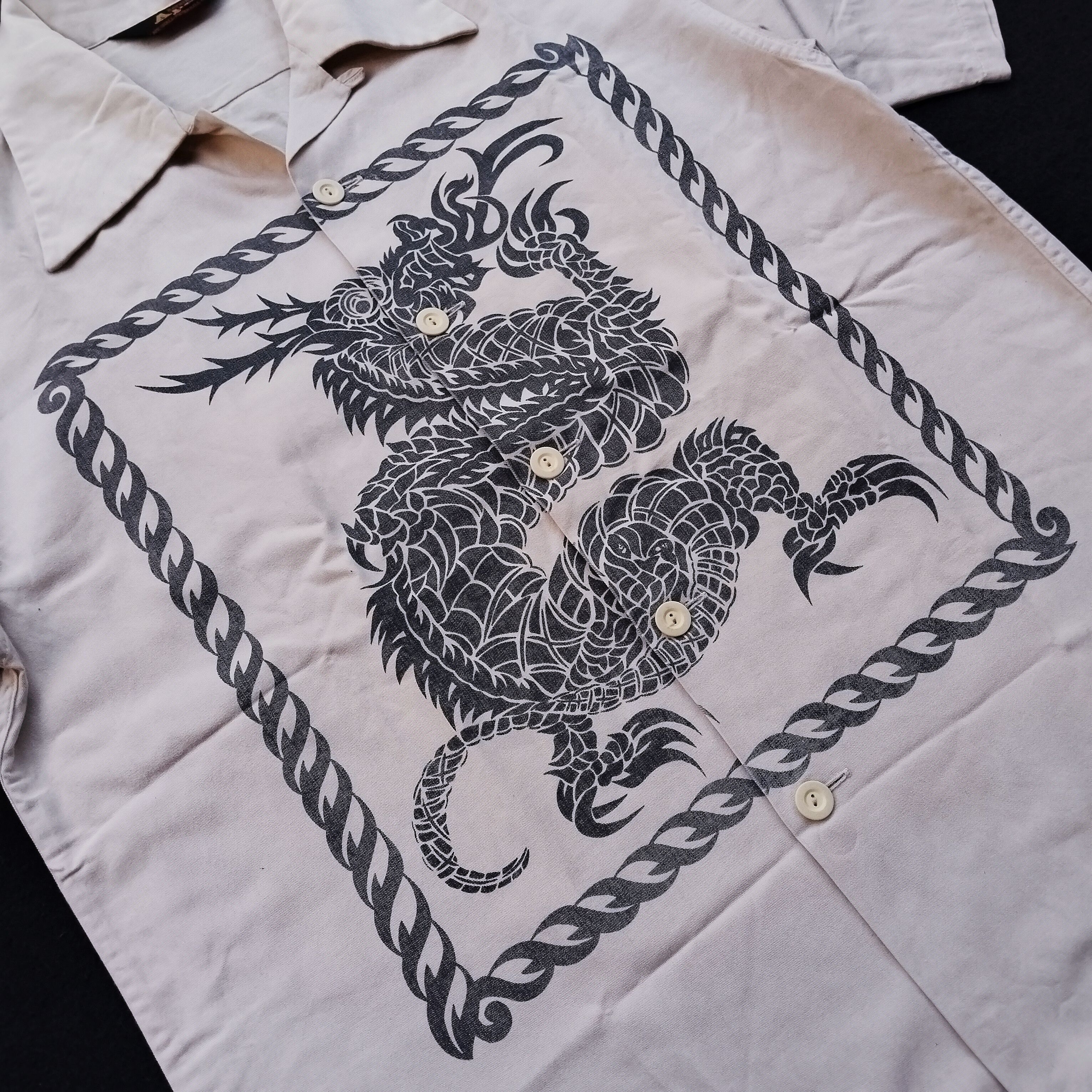 Bape 2001 Vintage Bape Dragon Button Up Size US S / EU 44-46 / 1 - 4 Thumbnail