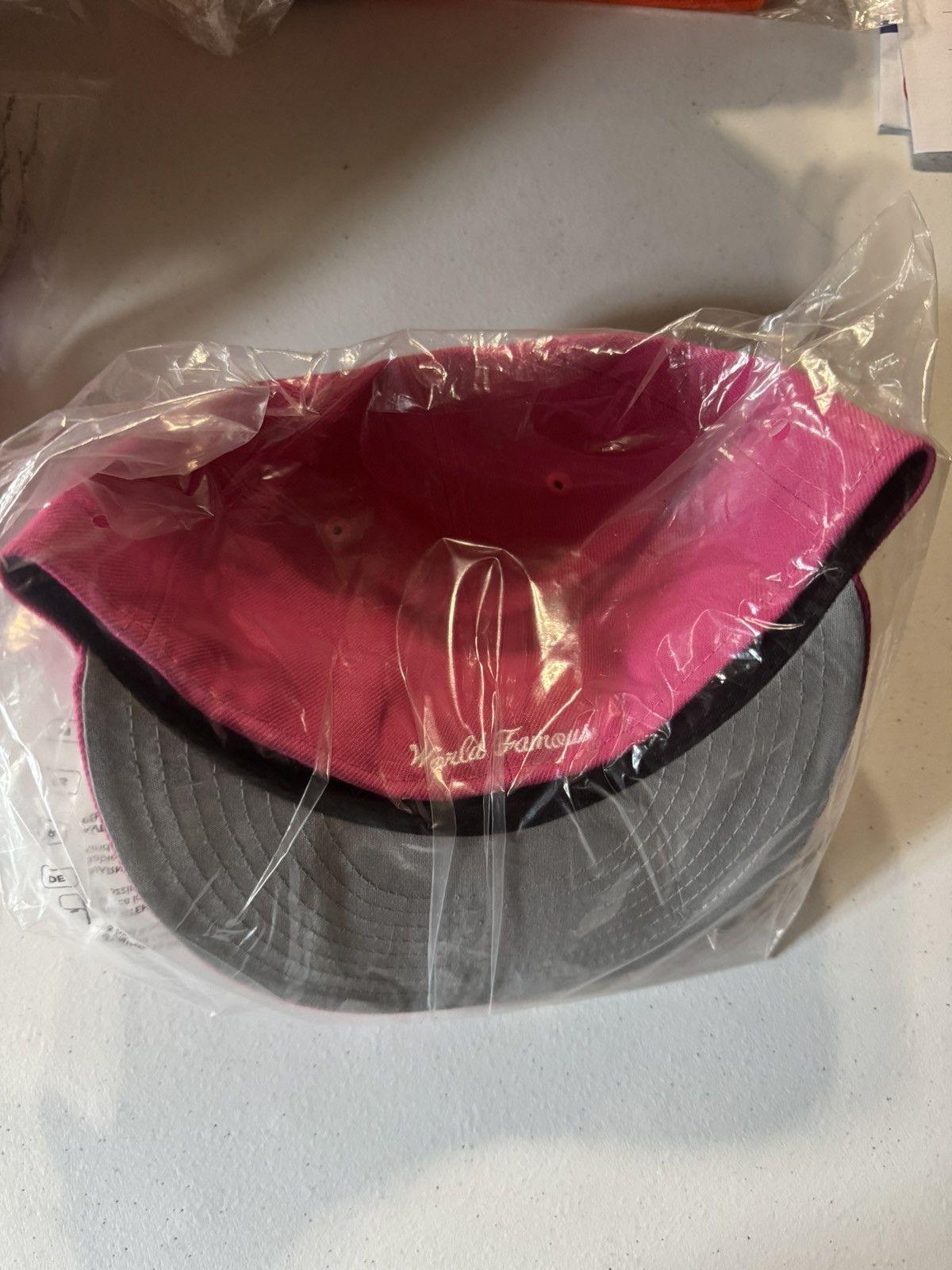 New Era × Supreme Supreme Breast Cancer Awareness Box Logo New Era Size ONE SIZE - 5 Thumbnail