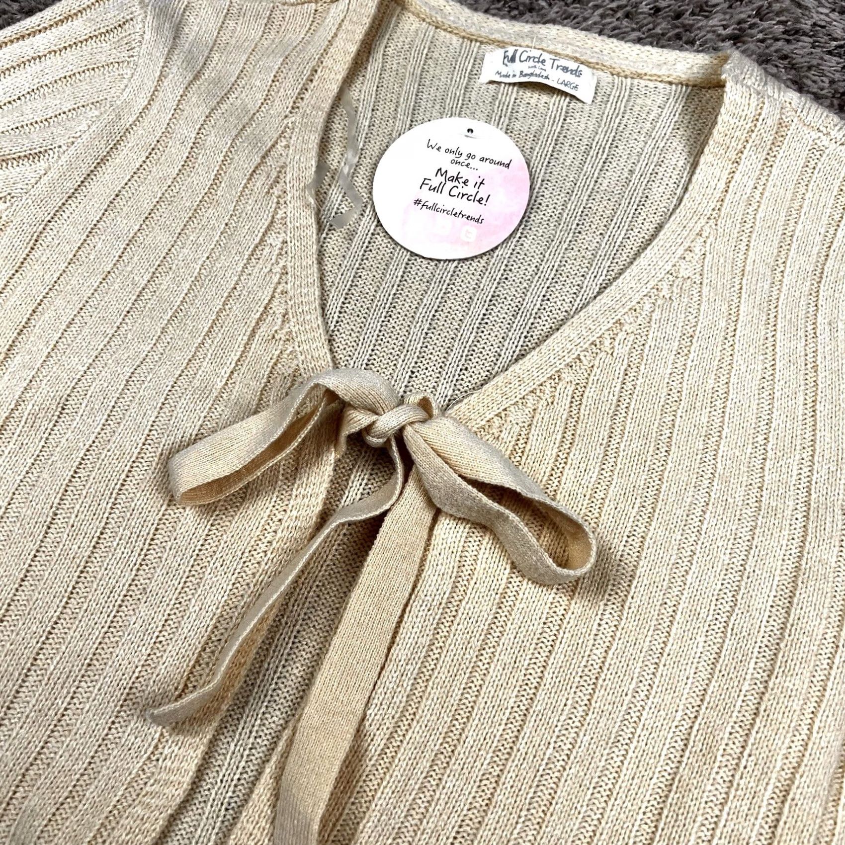 Vintage FULL CIRCLE TRENDS Juniors V-Neck Tie Front Crop Sweater Large Yellow Shirt (Tank) Womens Sweaters & Jackets Slim Knit Long Sleeve Cute Size L / US 10 / IT 46 - 5 Thumbnail