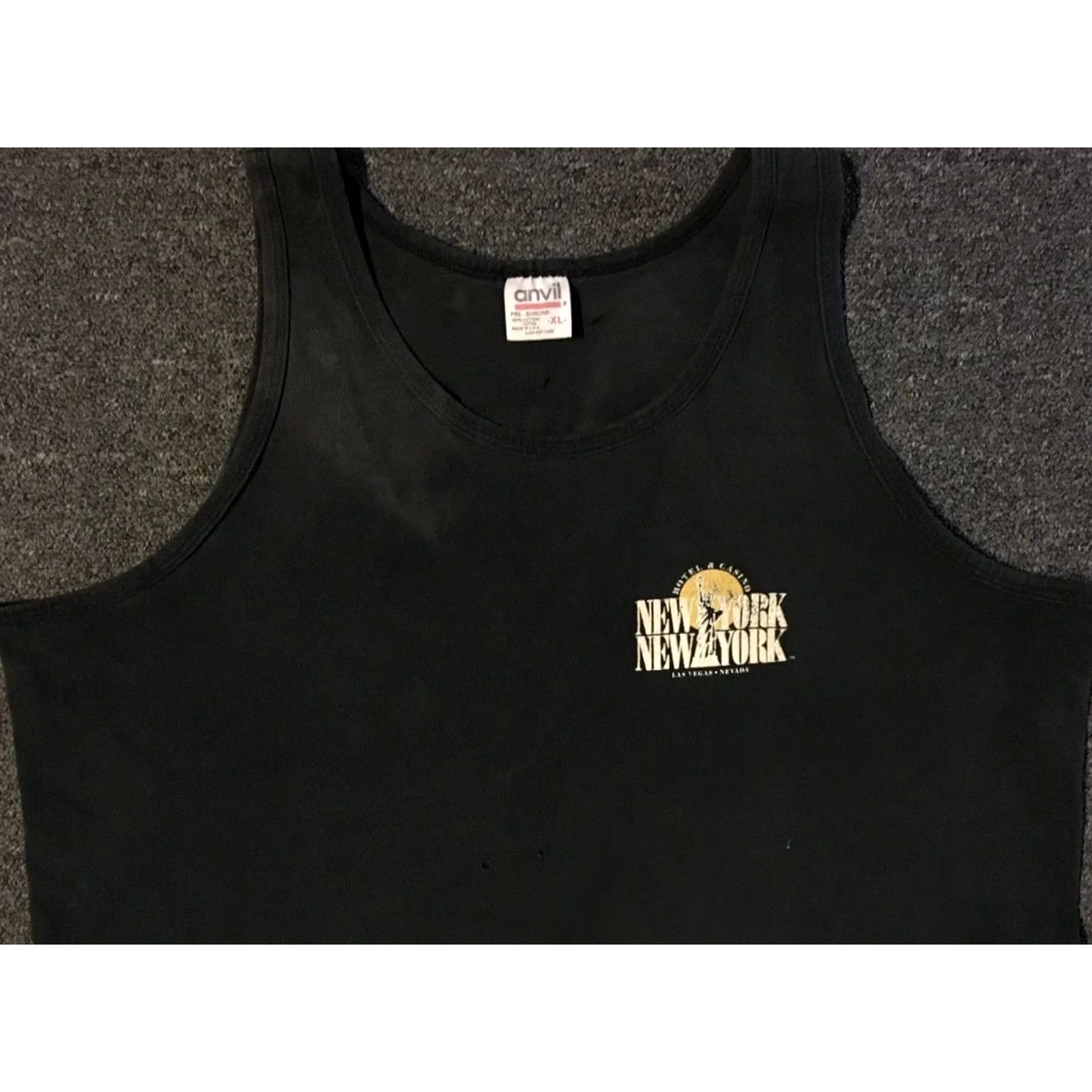 Vintage VINTAGE 90s New York New York Casino Bar Faded Distress Tank Top M Black USA Single Stitch Mens Sleeveless T-Shirt Size M Size US M / EU 48-50 / 2 - 7 Thumbnail
