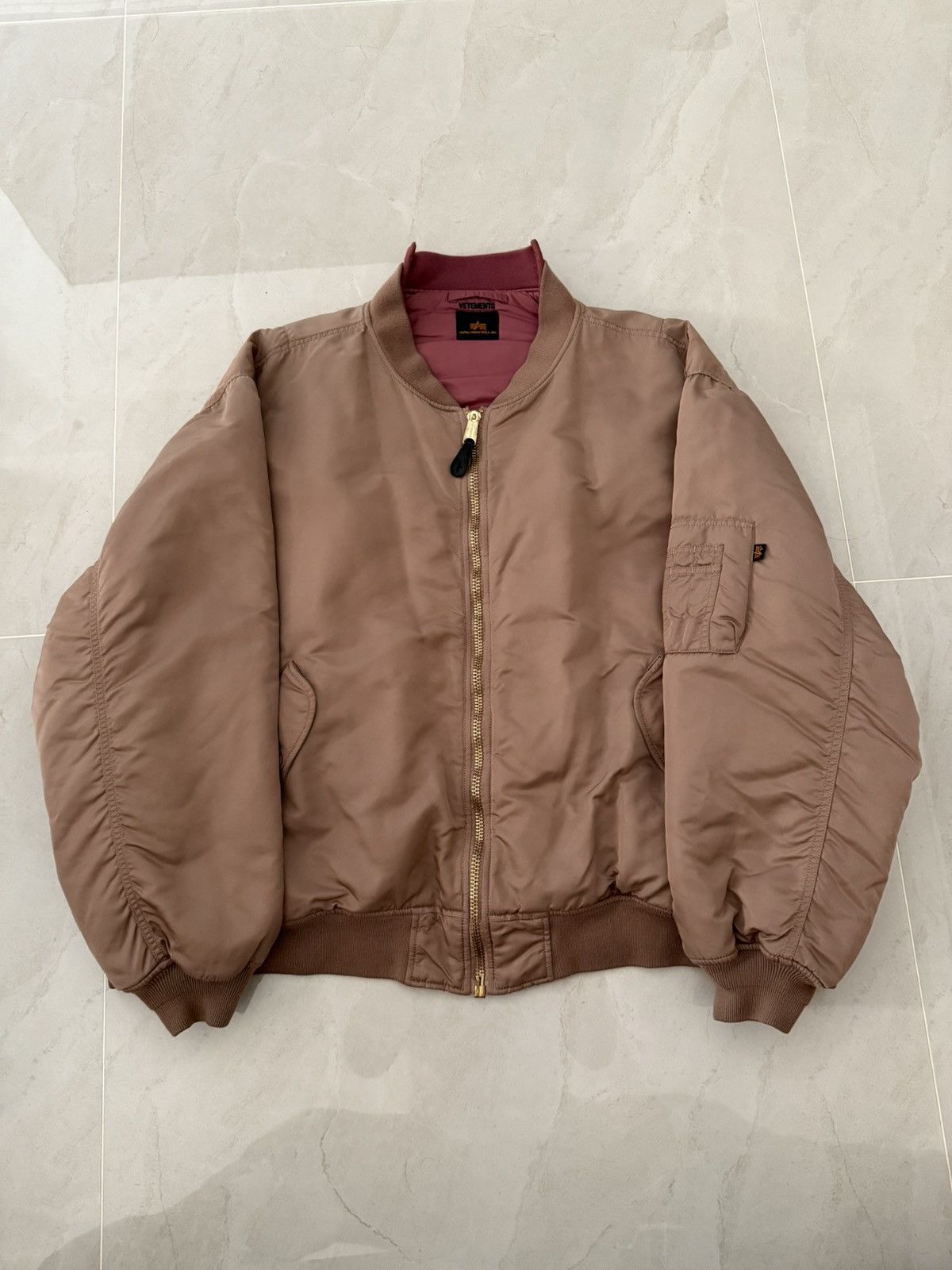 Vetements Vetements AW17 Rose Reversible Deconstructed Alpha Bomber Size US S / EU 44-46 / 1 - 1 Thumbnail