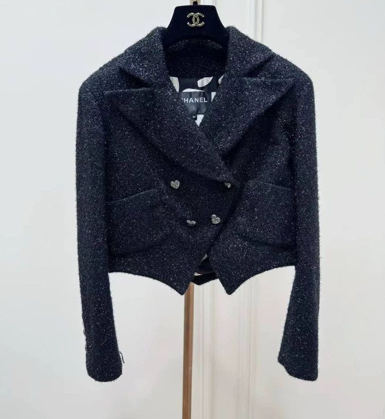 Chanel Chanel Black shiny heart button short coat Size XXS / US 00 / IT 34 - 1 Thumbnail
