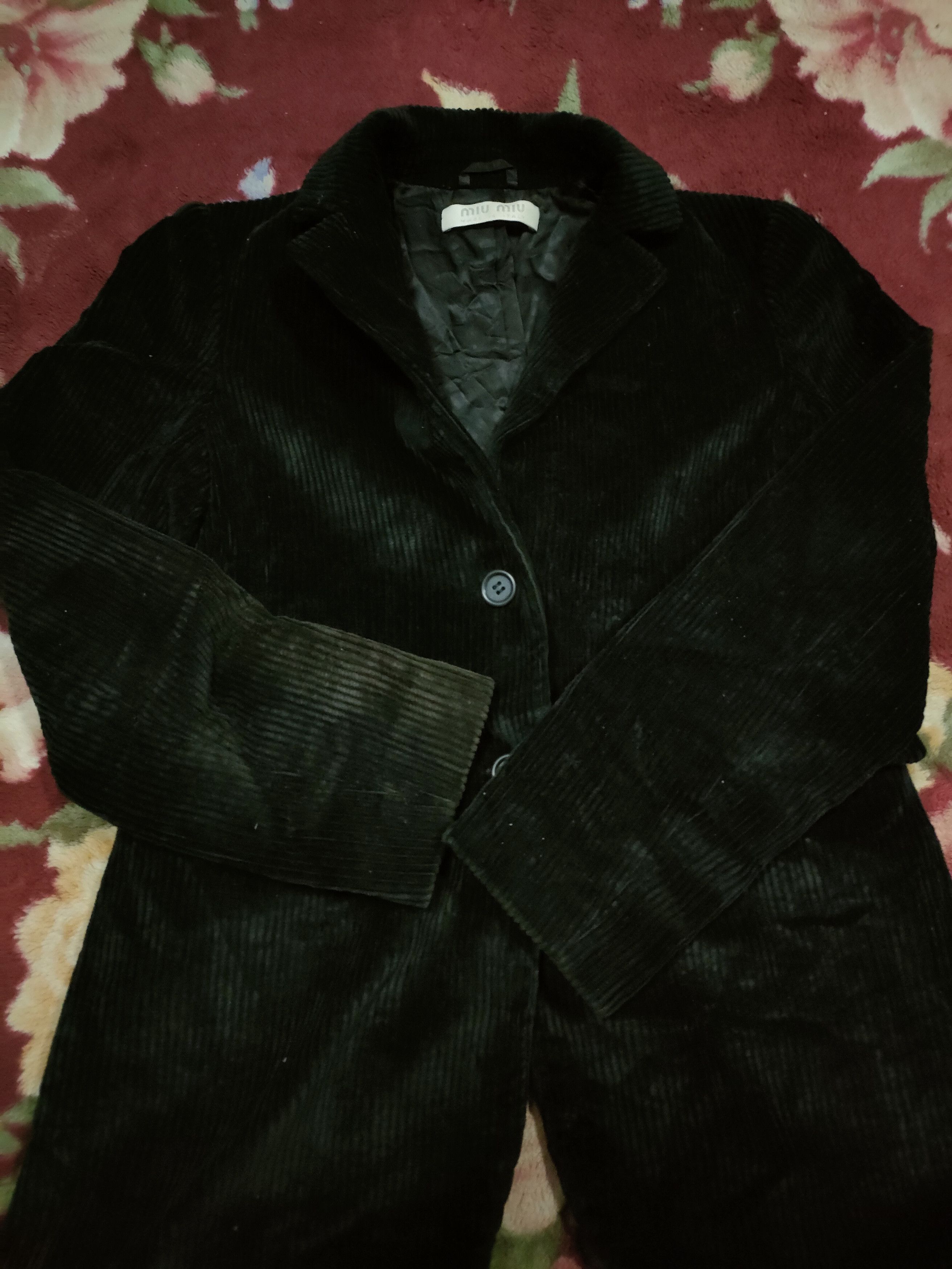 Miu Miu Miu Miu Velvet Button Size S / US 4 / IT 40 - 5 Thumbnail