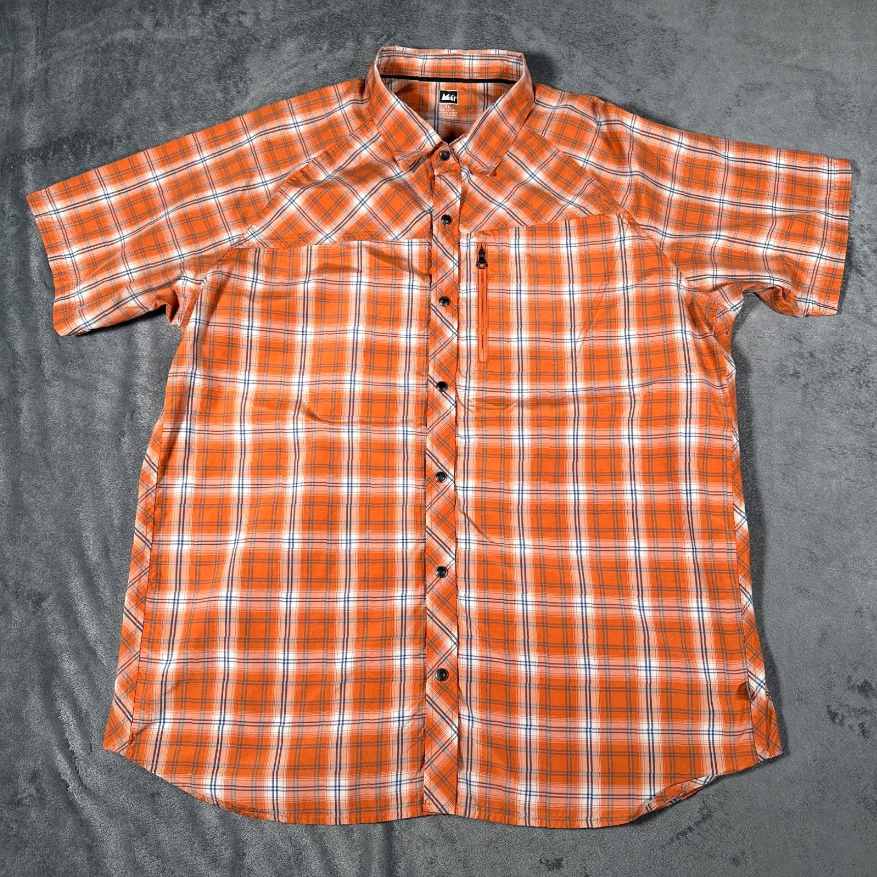 Vintage REI Button-Up Shirt Mens XL Orange Tartan Plaid Raglan Short Sleeve Zip Pocket Size US XL / EU 56 / 4 - 2 Thumbnail