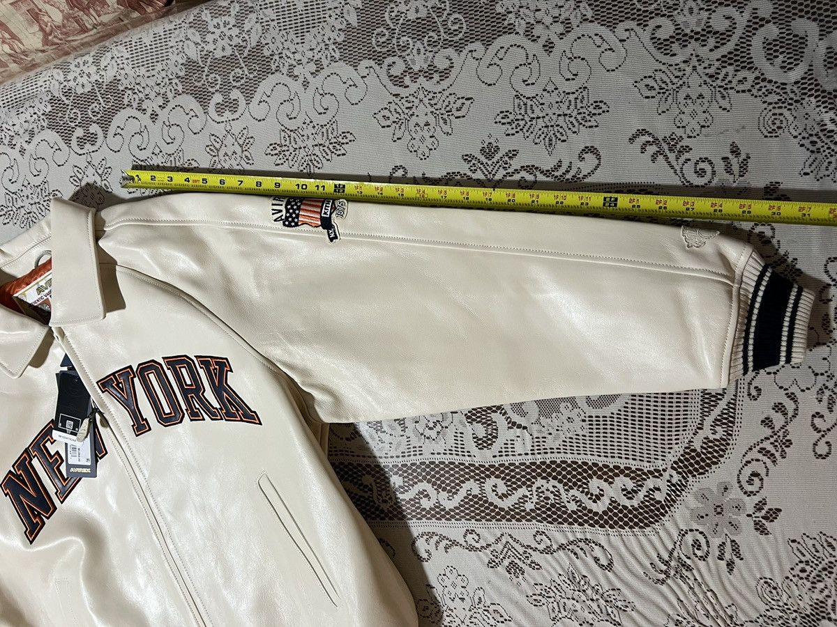Avirex × Kith Kith & AVIREX for the New York Knicks Icon Jacket Size XL Size US XL / EU 56 / 4 - 14 Thumbnail
