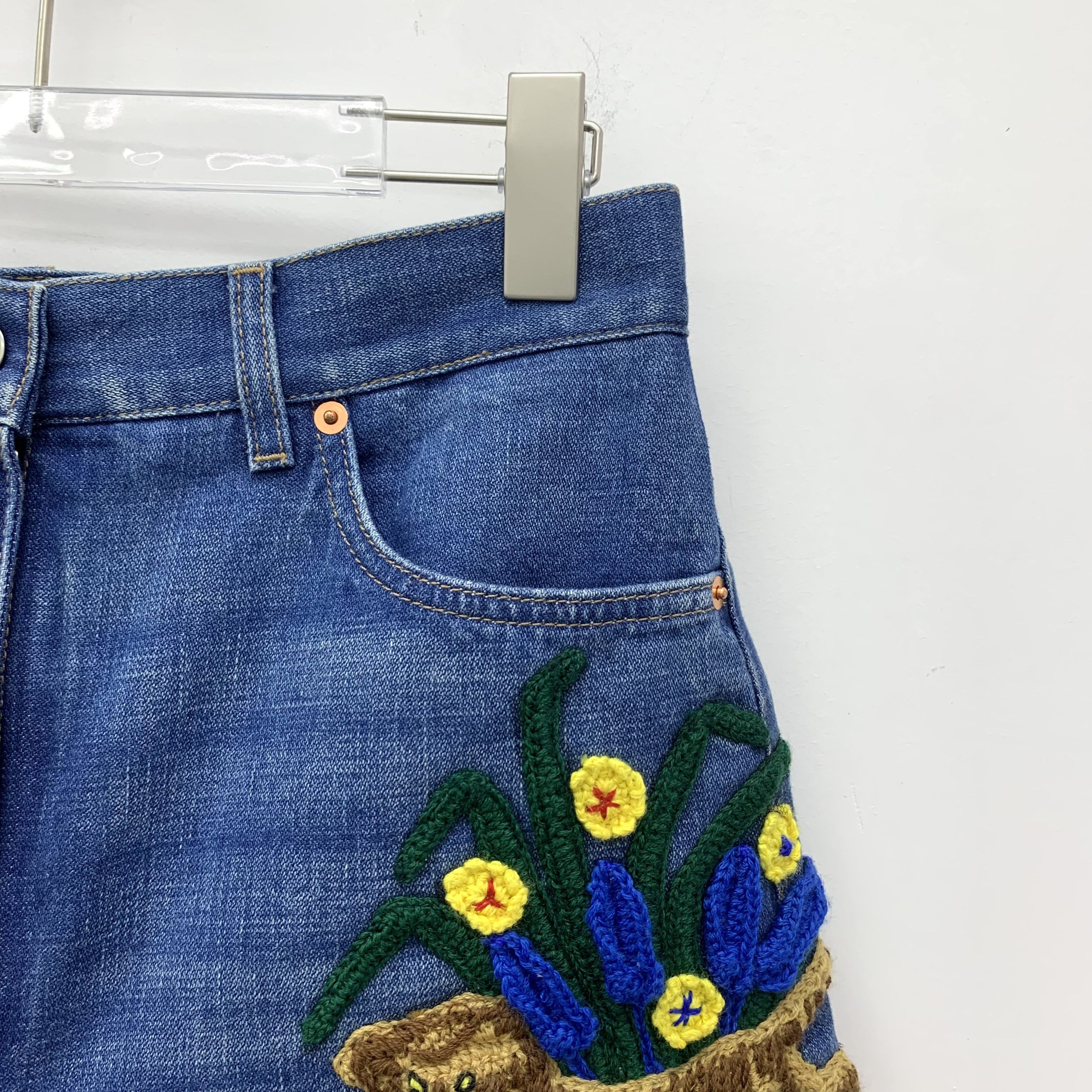 Gucci Gucci Embroidered Tiger Floral Shorts in Blue (Size 26) Size 26" / US 2 / IT 38 - 7 Thumbnail
