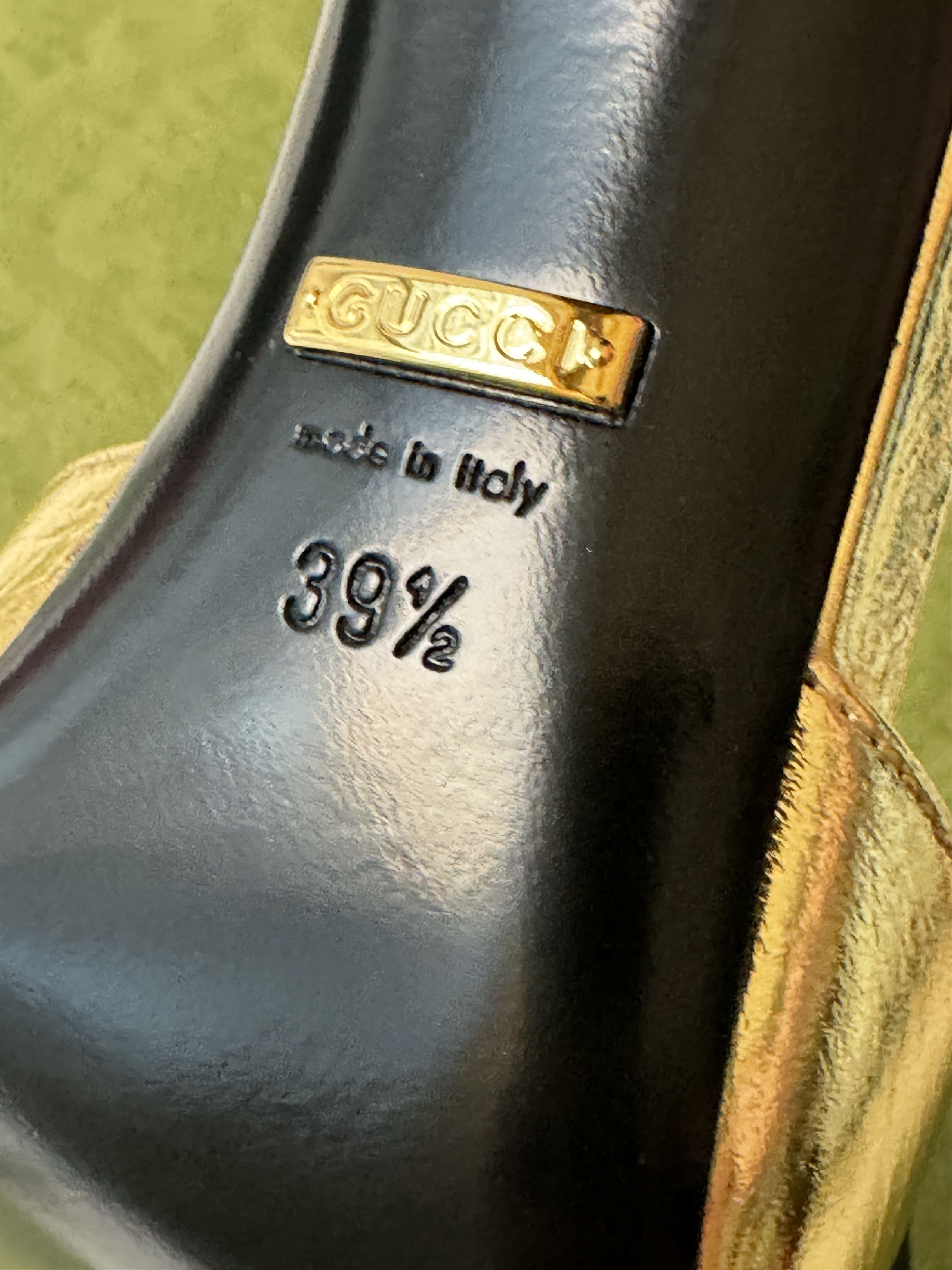 Gucci size 39.5 Gucci Priscilla Ankle Strap Patent Leather Gold Size US 9.5 / IT 39.5 - 7 Thumbnail