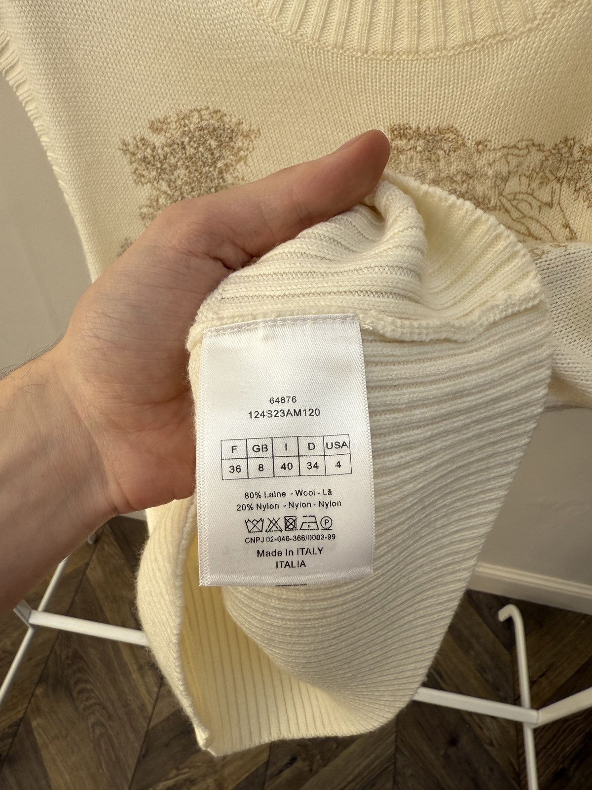 Dior Christian Dior Luxury Knit Vest Bee Embroidery Cream Womens Size S / US 4 / IT 40 - 6 Thumbnail