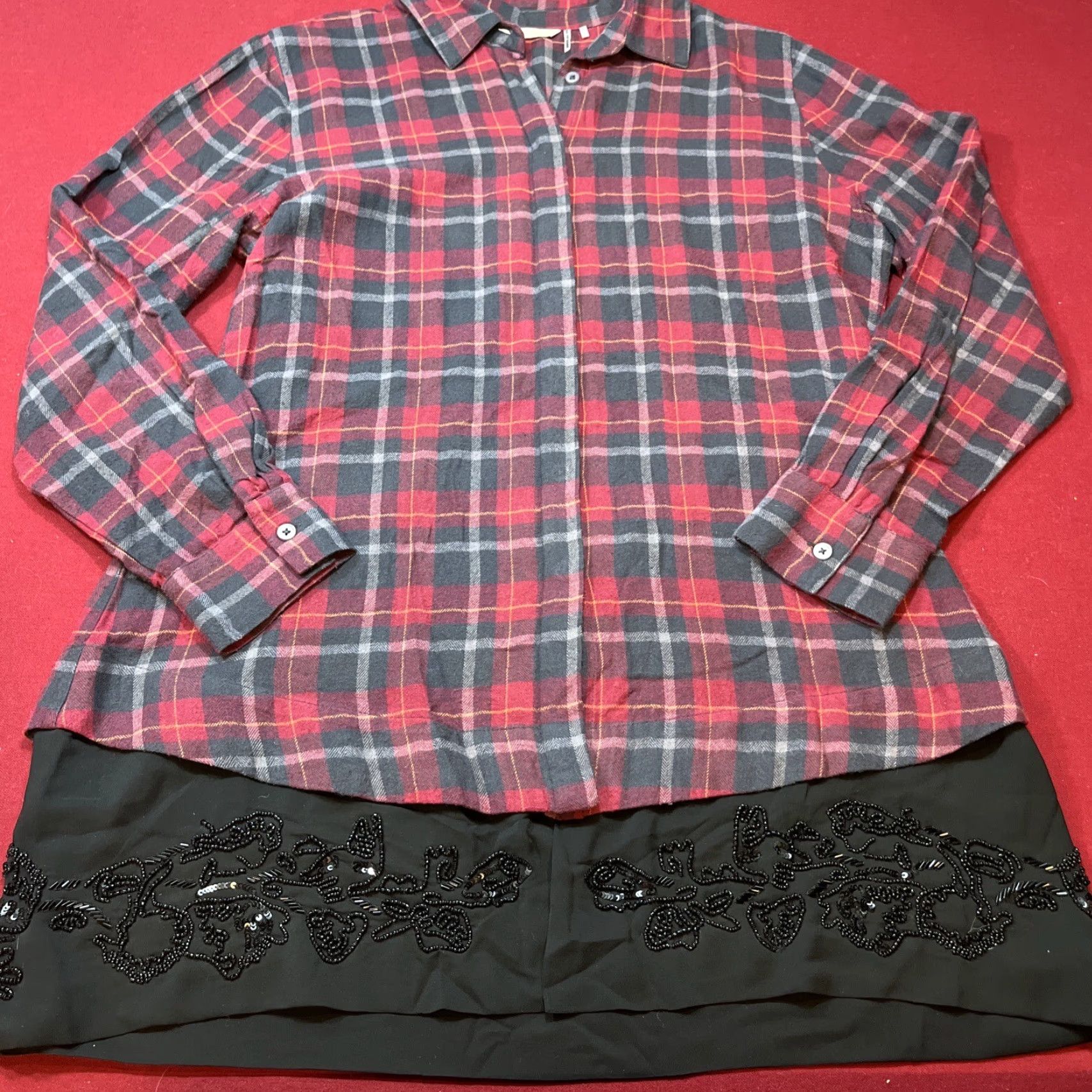 Soft Surroundings Soft Surroundings Shirt Women M Red Plaid Flannel Button-Up Long Sleeve Bling Hem Beads Collared Tunic Casual Fall Winter Boho Size M / US 6-8 / IT 42-44 - 4 Thumbnail