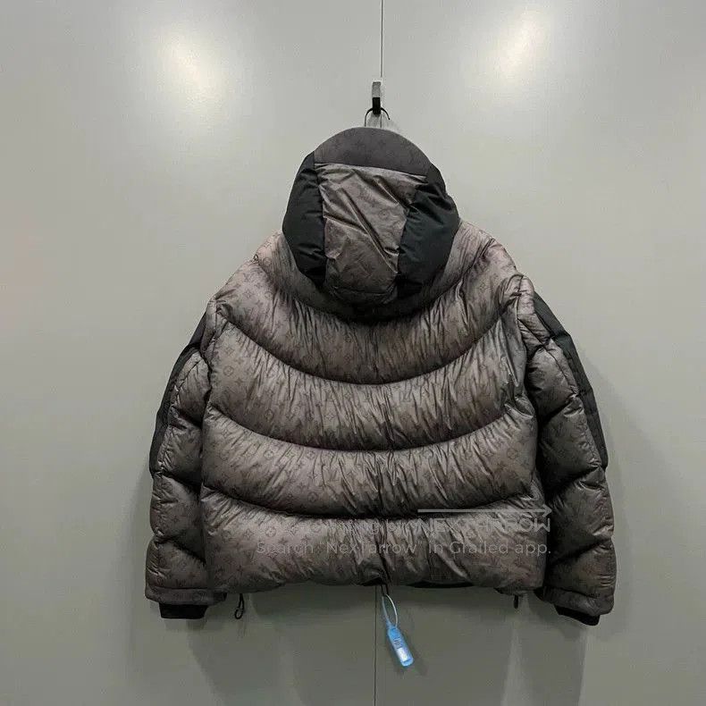 Louis Vuitton Louis Vuitton 2054 Spliced Hooded Down Jacket. Size US L / EU 52-54 / 3 - 2 Thumbnail