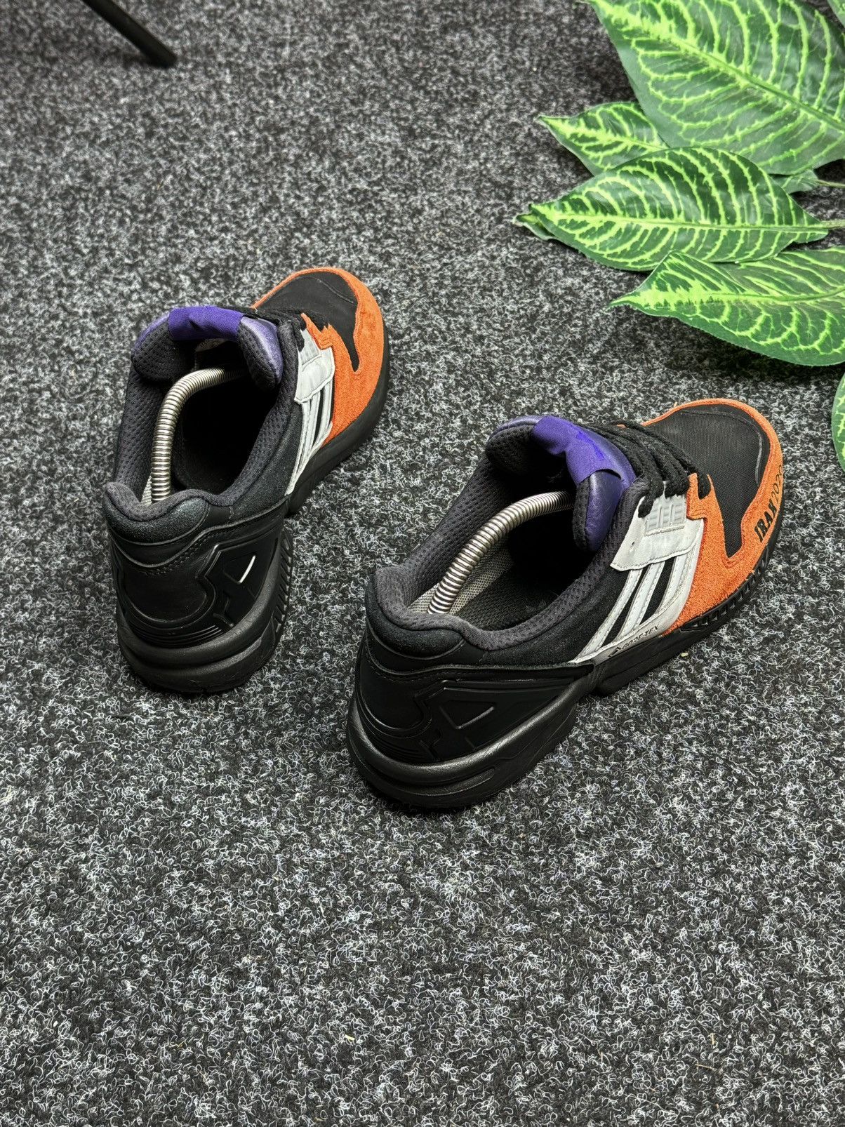 Adidas Adidas Zx 8000 Irak Black Gore tex size 42 Size US 8 / EU 41 - 8 Thumbnail