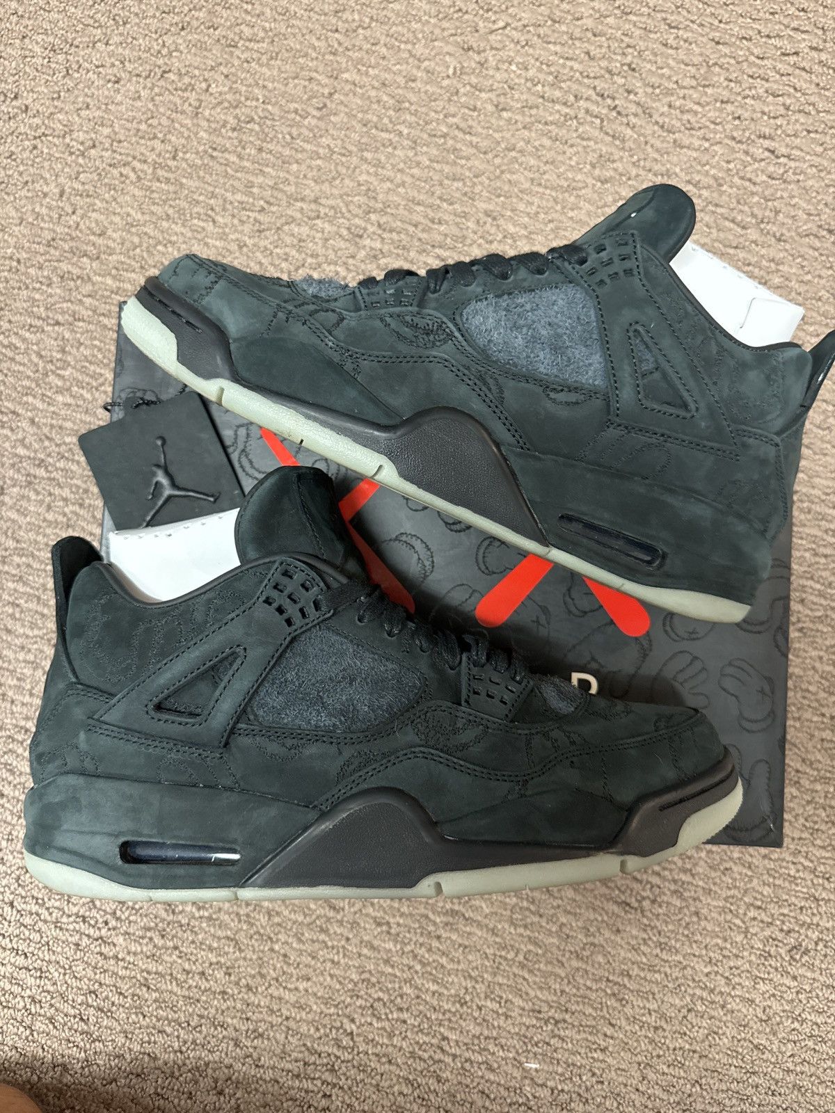 Jordan Brand × Kaws Kaws Jordan 4 Size US 9.5 / EU 42-43 - 1 Thumbnail
