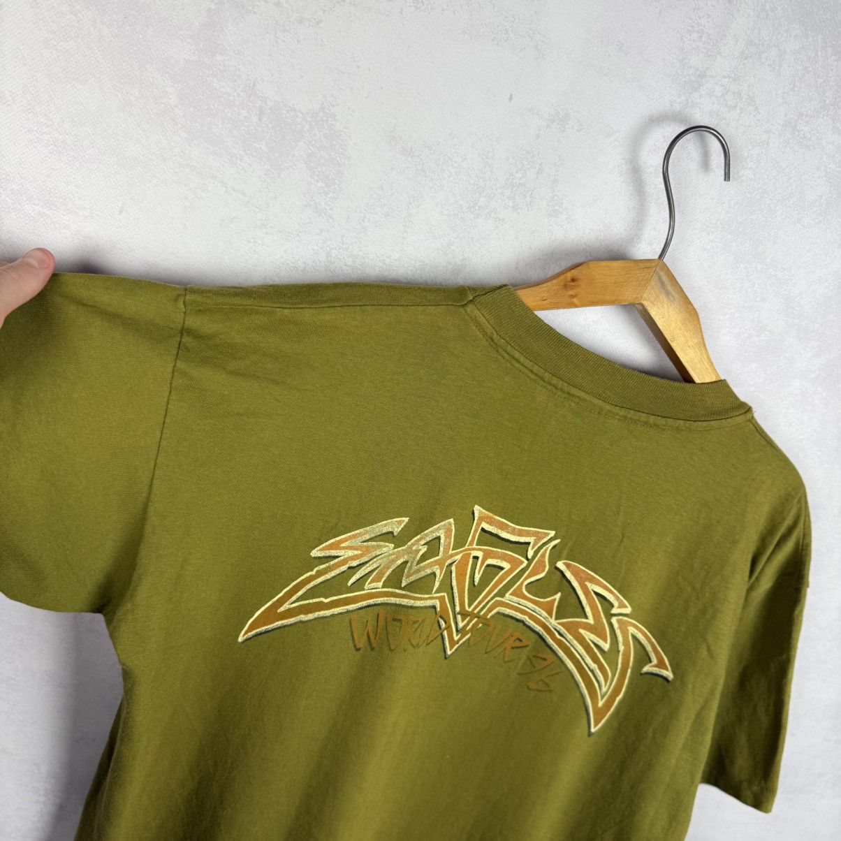 Band Tees × Vintage Vintage 1996 Eagles Hell Freezes World Tour T-Shirt Size XL Size US XL / EU 56 / 4 - 11 Thumbnail