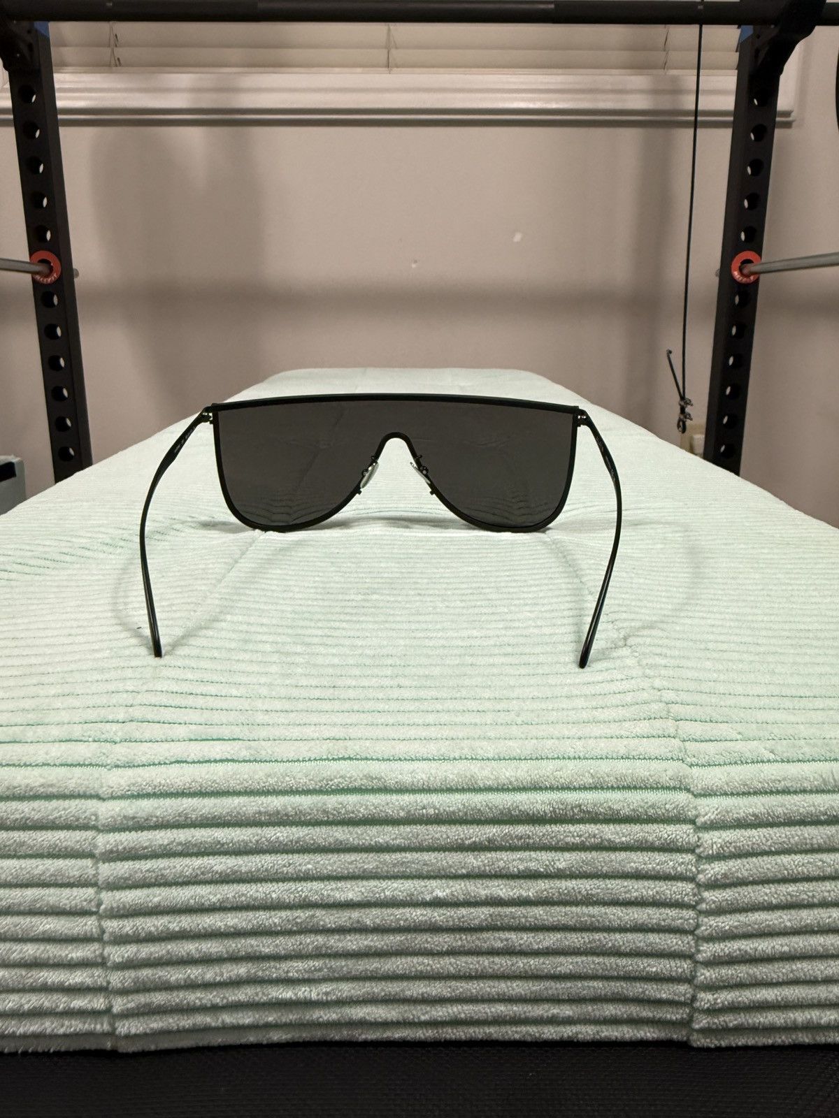 Alaia NWT Alaïa AA0094S Shield Sunglasses - Black Size ONE SIZE - 3 Thumbnail