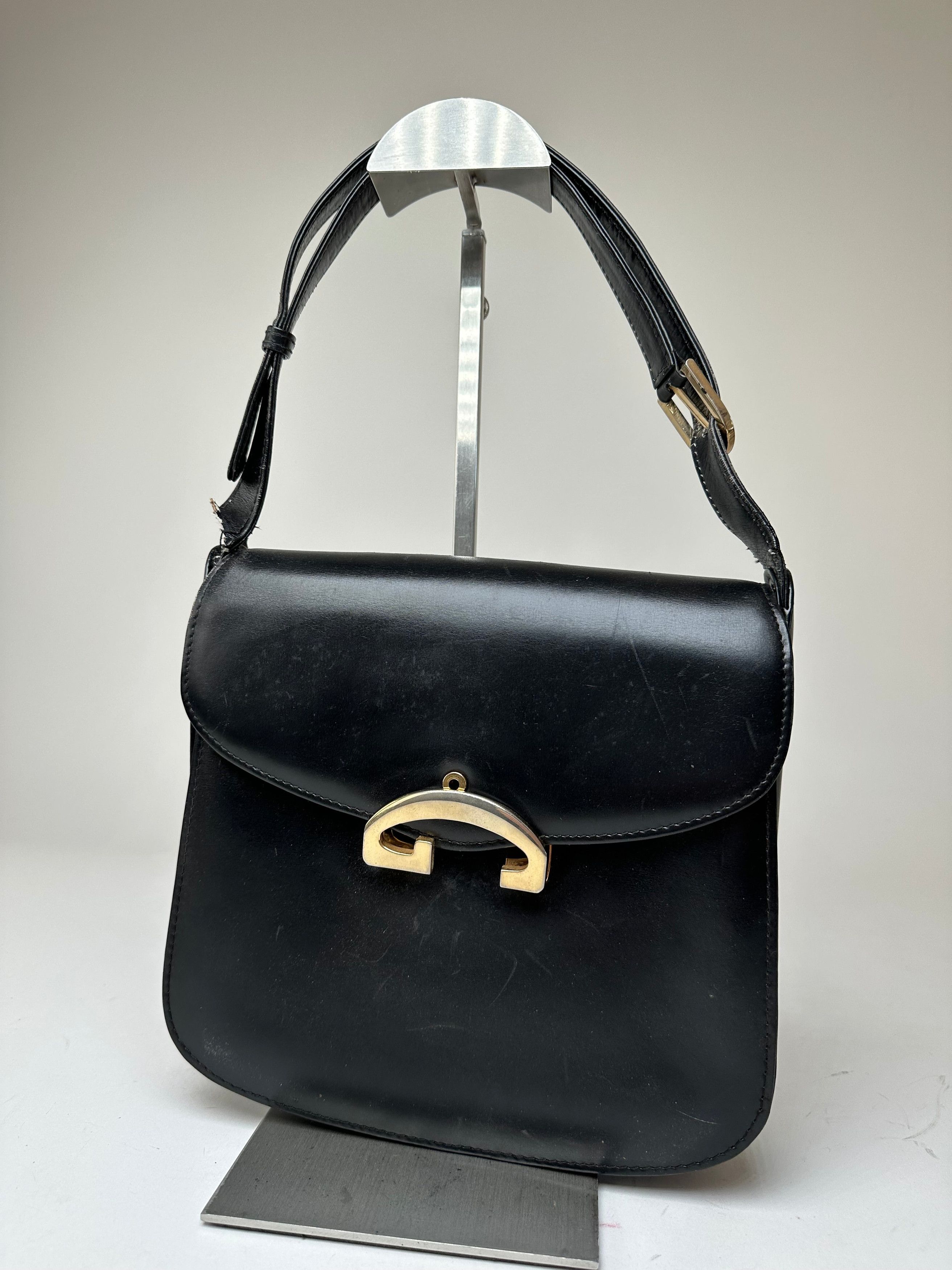 Gucci Vintage Leather G Clasp Flap Shoulder Bag Black Size ONE SIZE - 1 Thumbnail