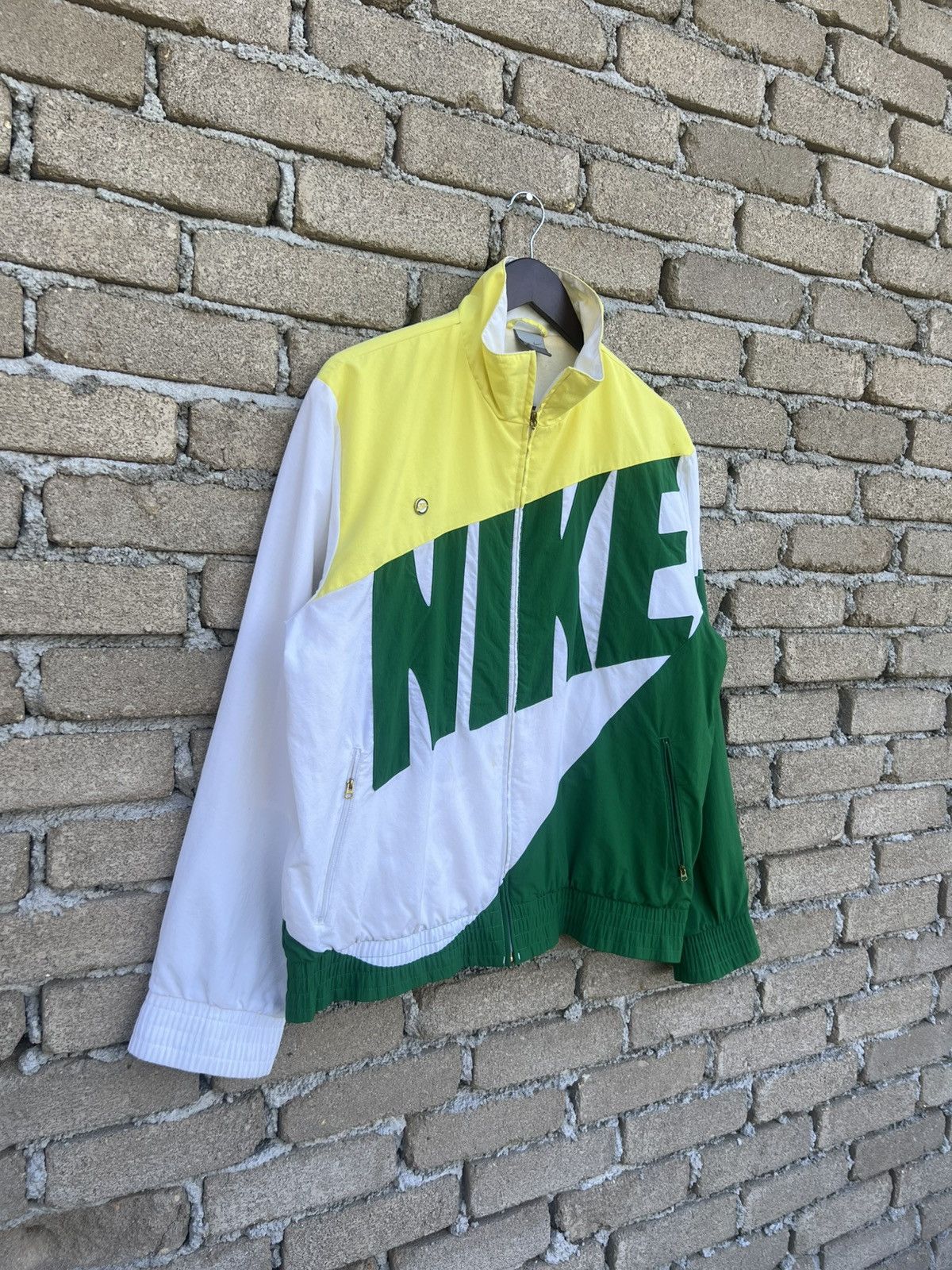 Nike Nike Spellout Light Jacket Very Nice Design Size US L / EU 52-54 / 3 - 3 Thumbnail