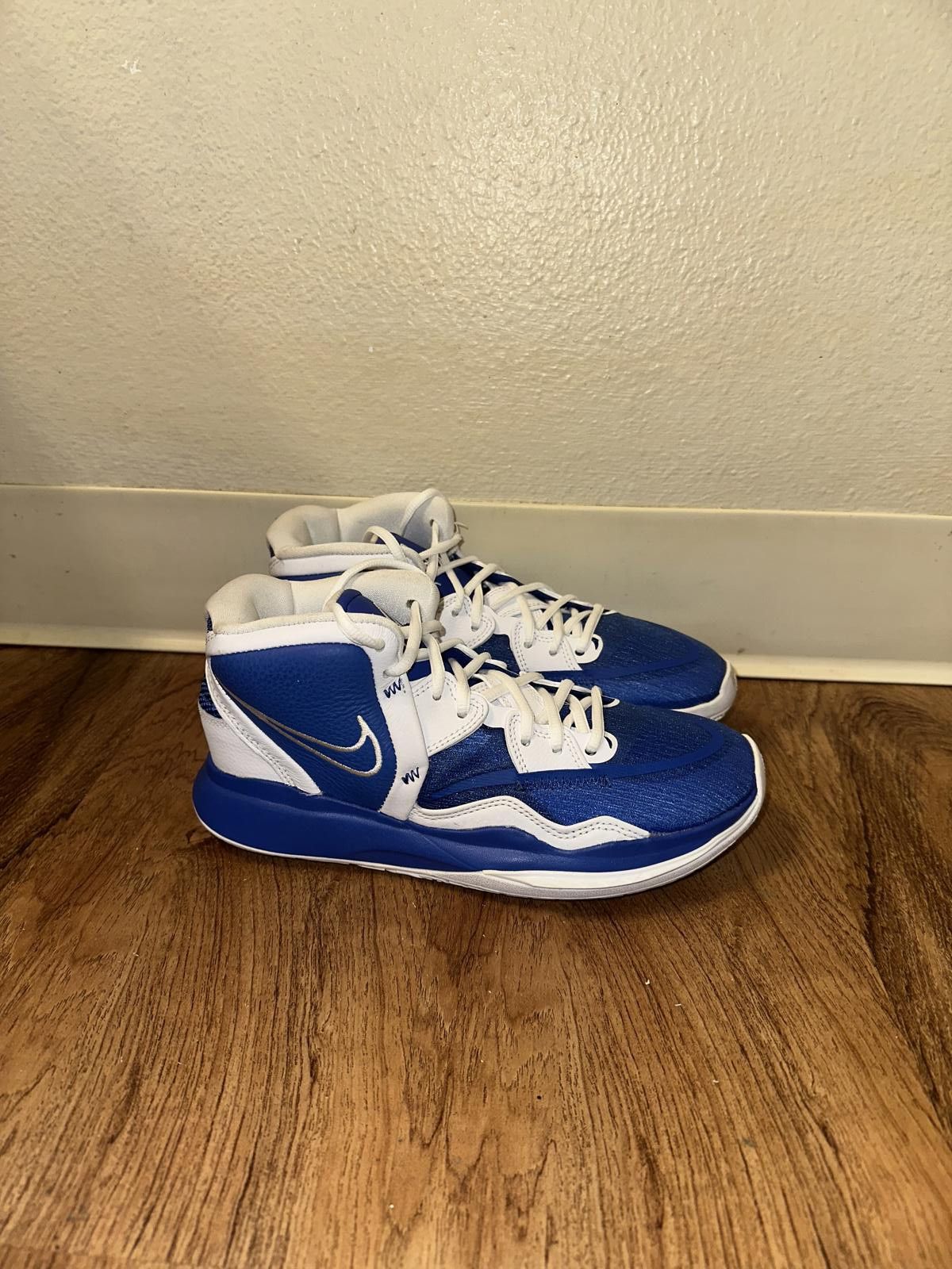 Nike Nike Kyrie Infinity TB Game Royal Size US 6 / EU 39 - 1 Thumbnail