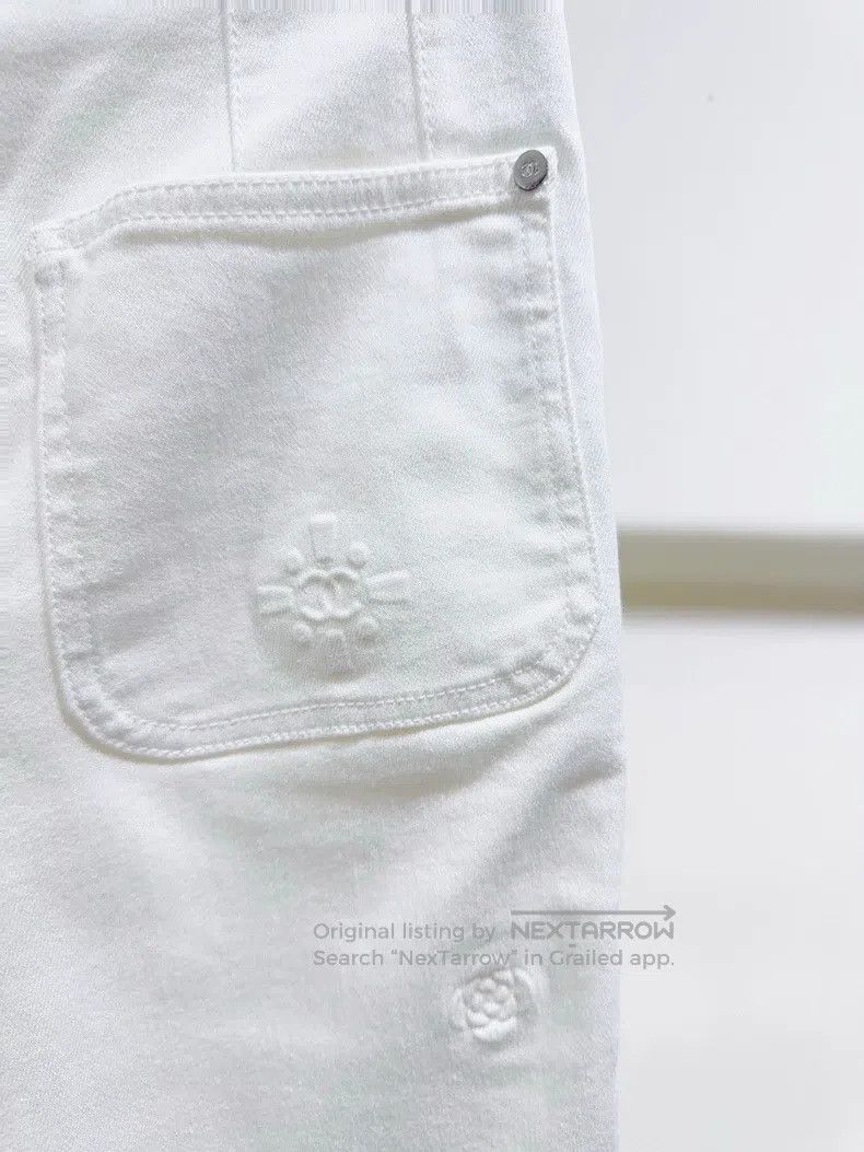Chanel Chanel 21P white camelia relief jeans Size 42" / US 20 - 2 Thumbnail