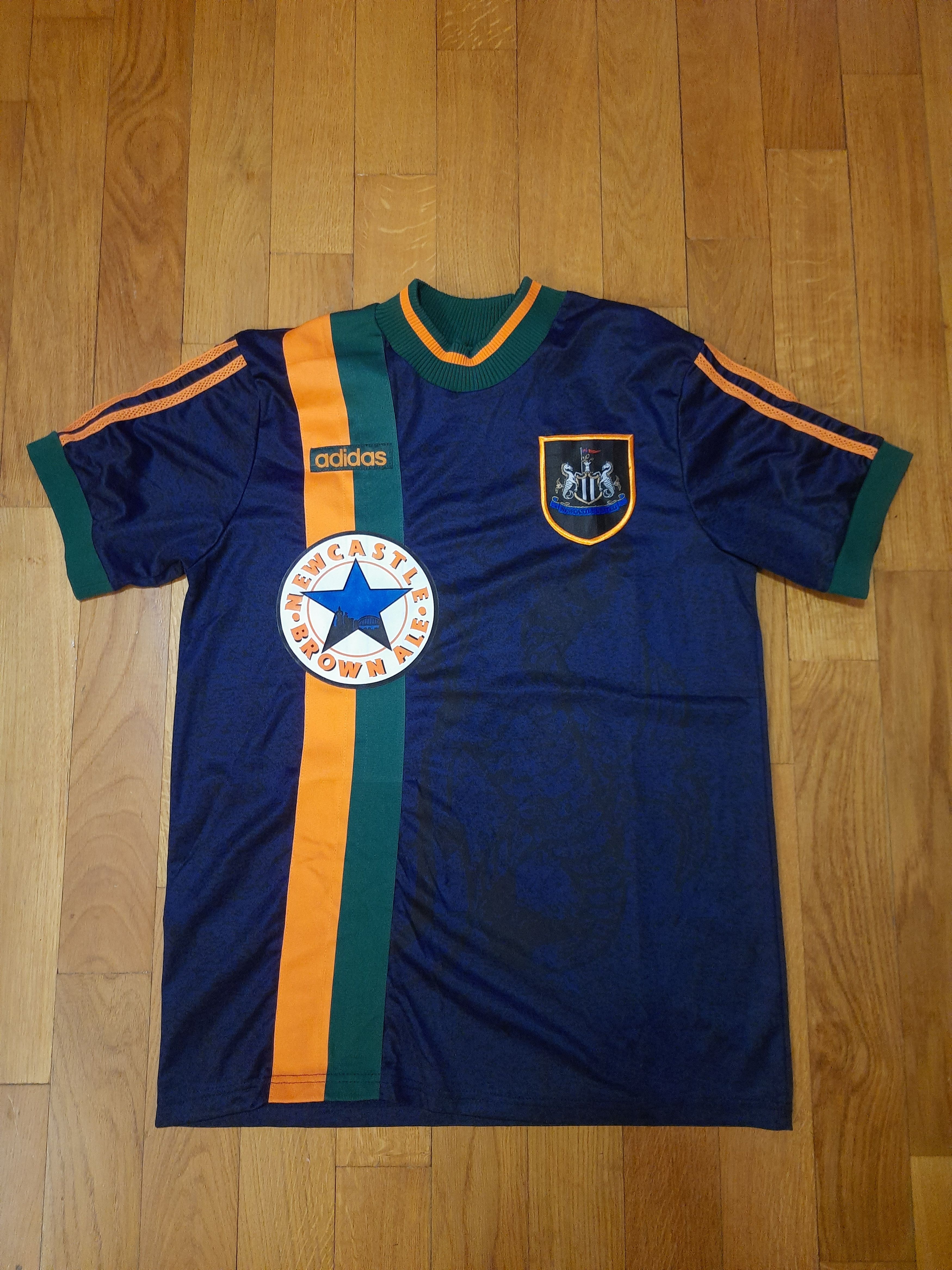 Other Newcastle Retro Vintage Y2k Soccer Shirt Size US L / EU 52-54 / 3 - 1 Thumbnail