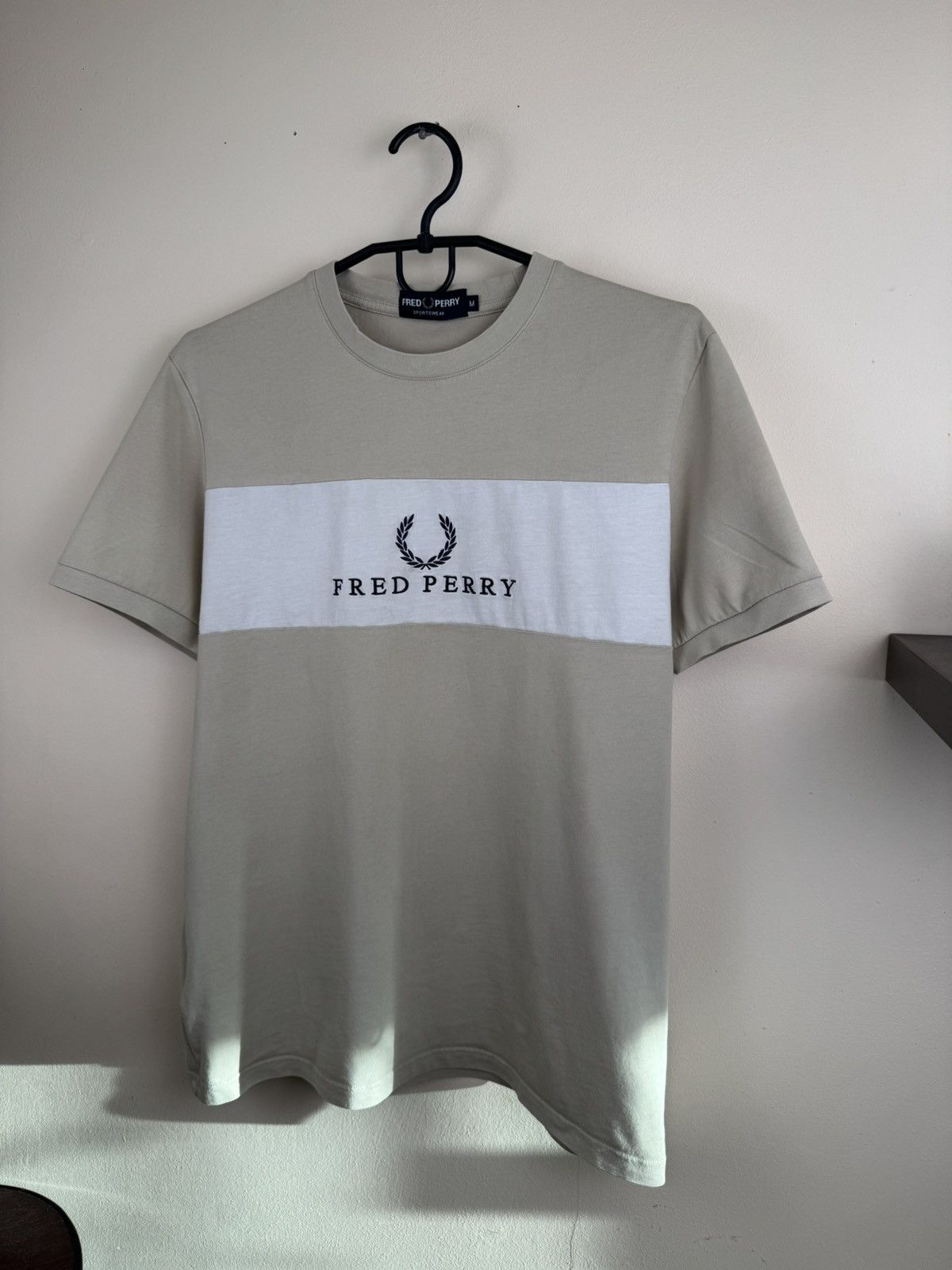 Fred Perry Fred Perry T shirt Casual Street Football Beige White M Size US M / EU 48-50 / 2 - 5 Thumbnail