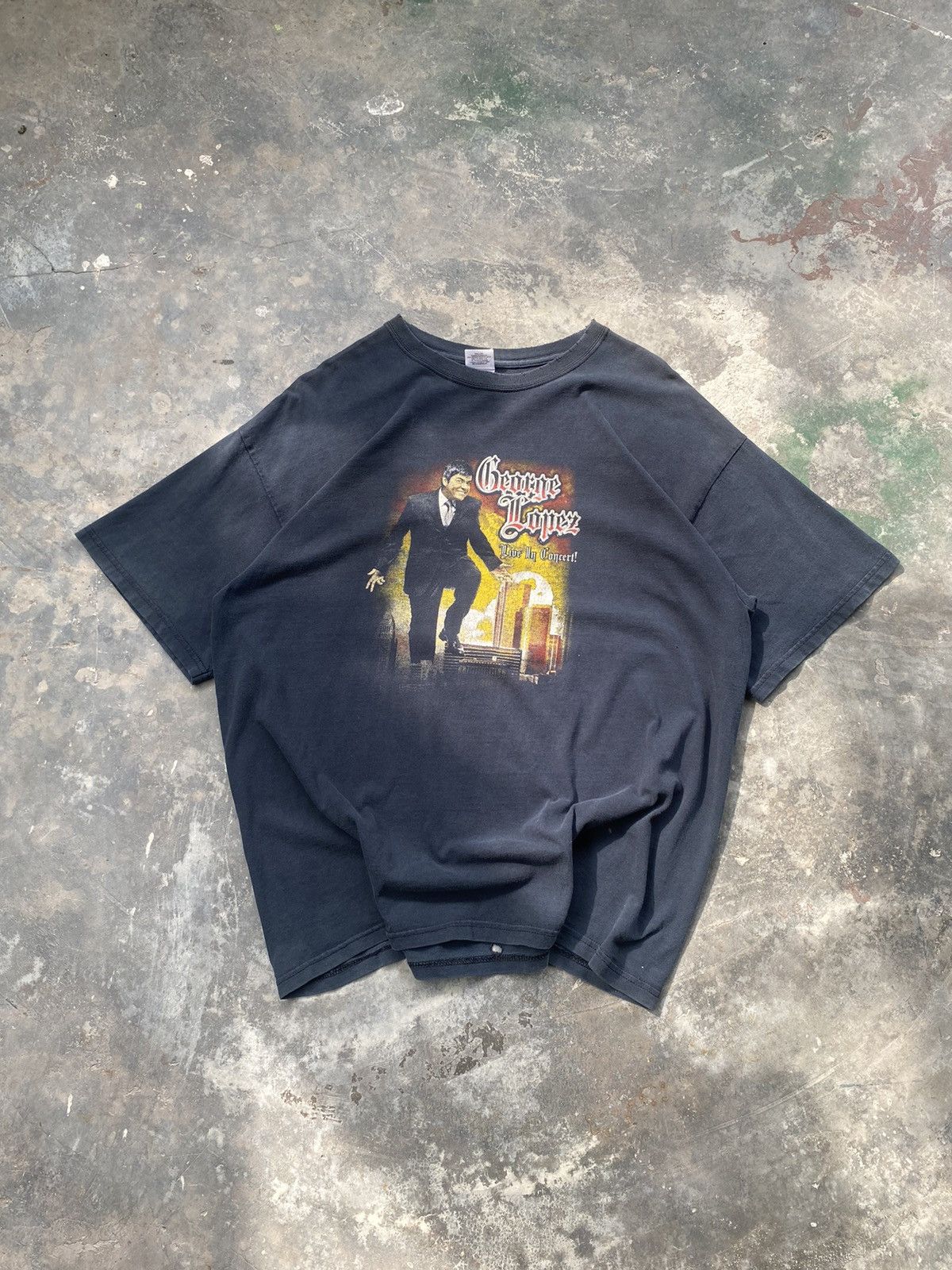 Vintage Y2k Distressed George Lopez World Tour 2009 Merch Size US XL / EU 56 / 4 - 1 Thumbnail