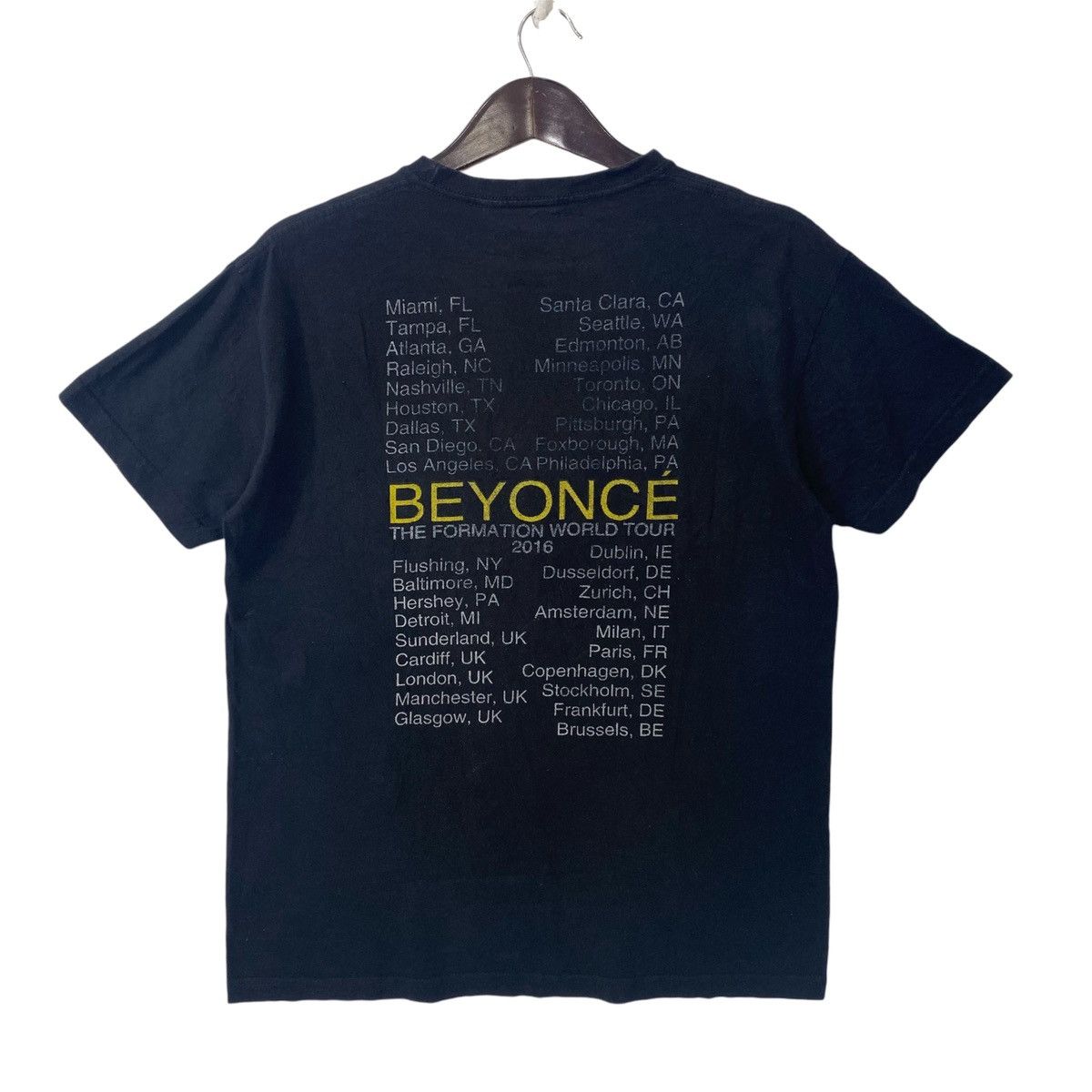 Band Tees 💥BEYONCE pop dance singer formation world tour rare shirt Size US M / EU 48-50 / 2 - 2 Thumbnail