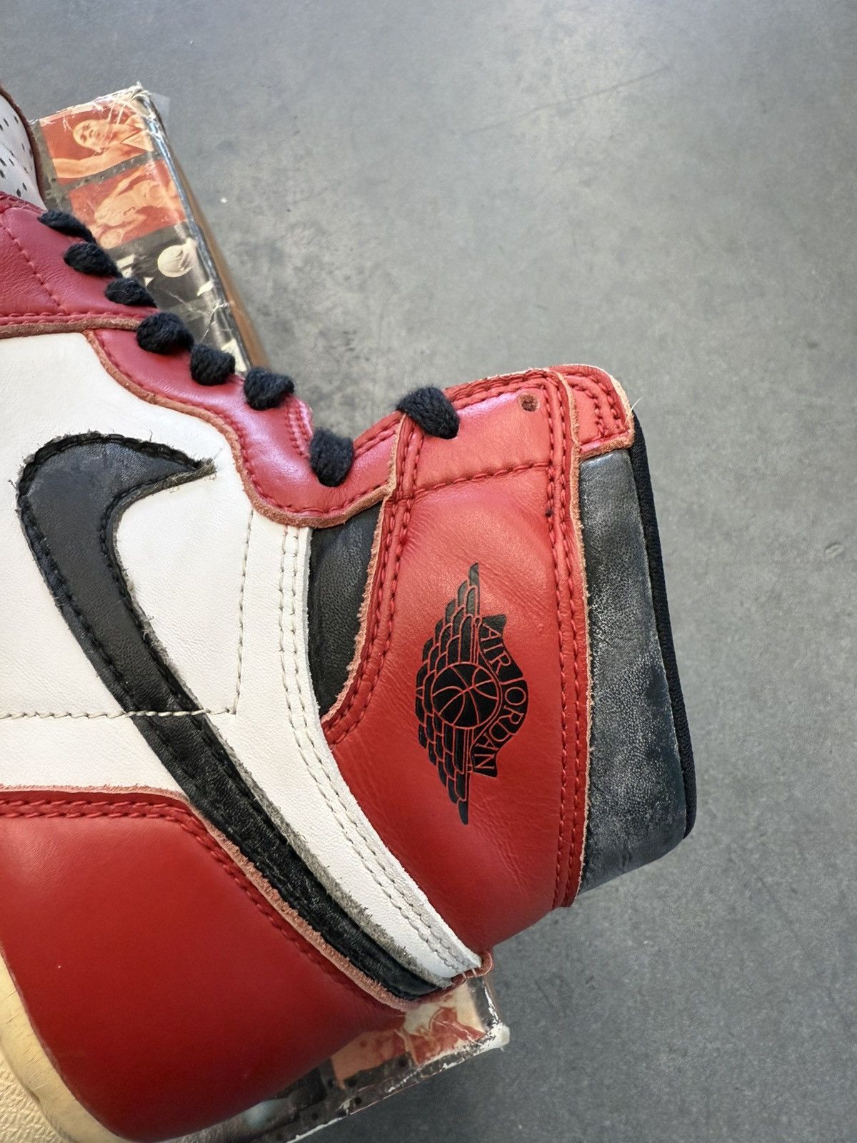 Jordan Brand 1994 Air Jordan 1 Chicago High Size 7.5 (Replacement Box) Size US 7.5 / EU 40-41 - 8 Thumbnail