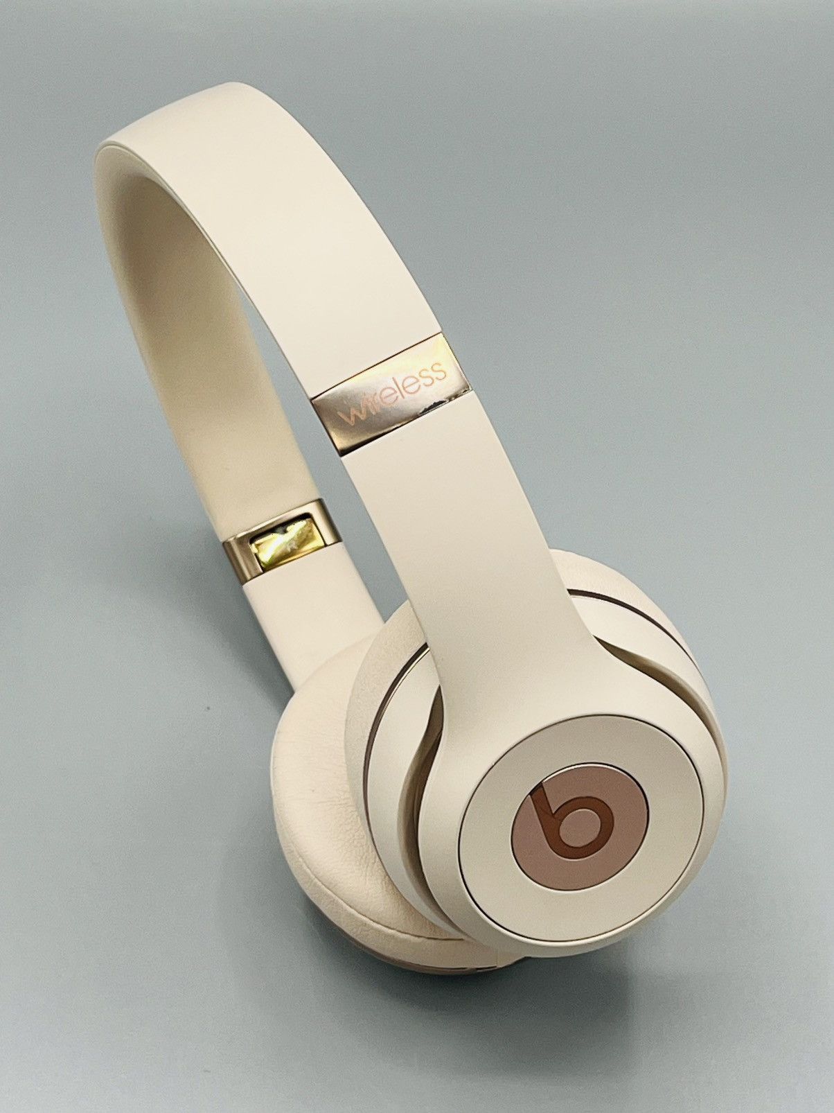 Beats By Dre Beats Solo 3 matte gold wireless headphones Size ONE SIZE - 3 Thumbnail