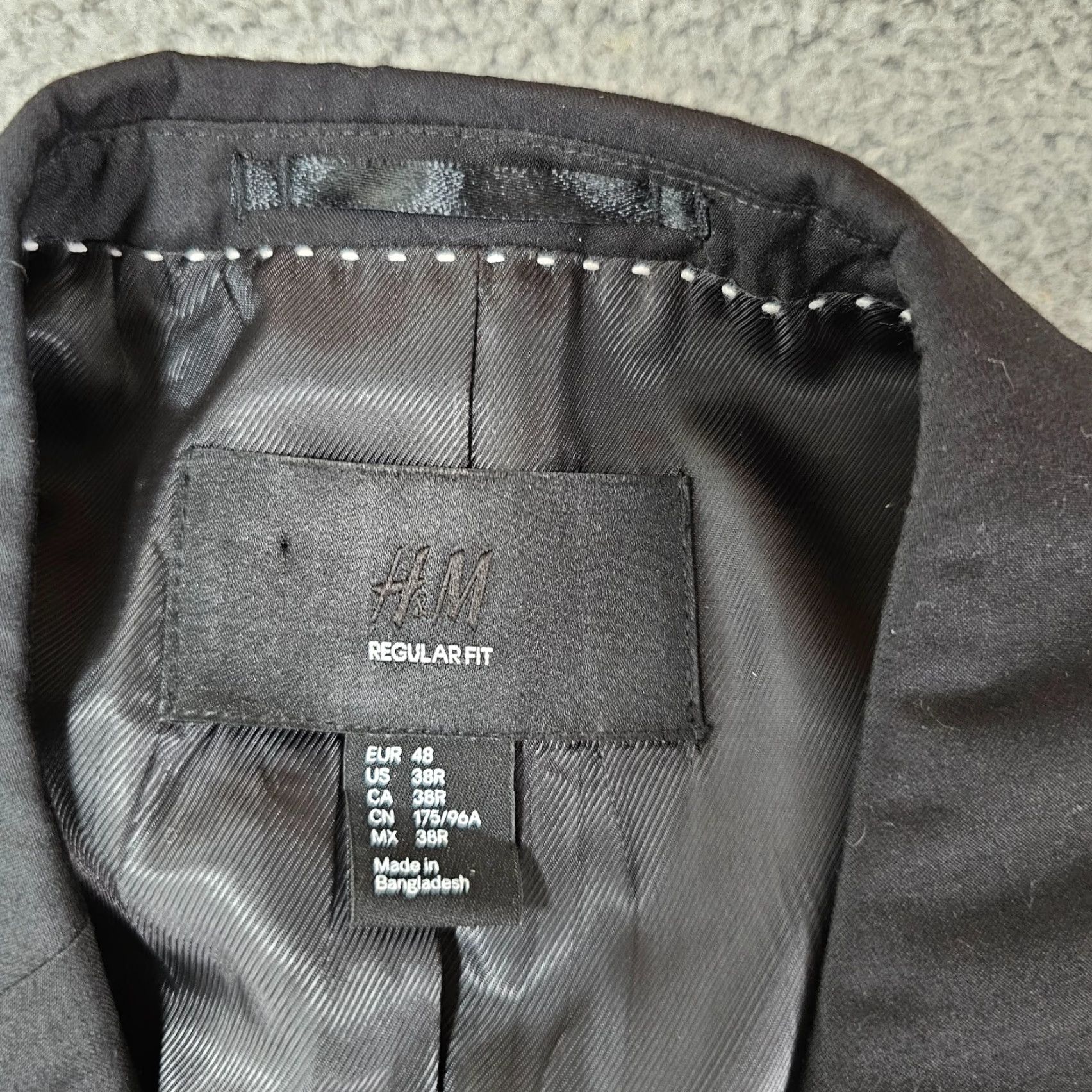 H&M H&M Blazer Mens 38R Black Regular Fit Blazer Jacket Single-Breasted 2-Button Notch Lapel Dry Clean Only Vintage No Size 38R - 2 Thumbnail