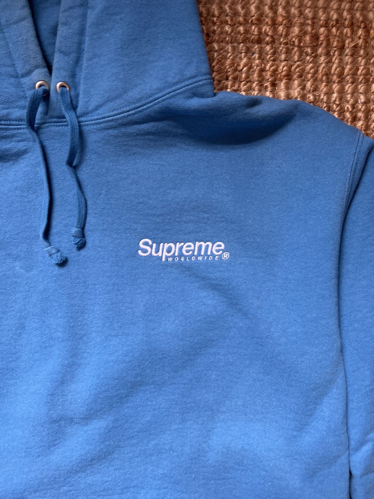 Supreme Blue supreme hoodie never worn Size US L / EU 52-54 / 3 - 2 Thumbnail