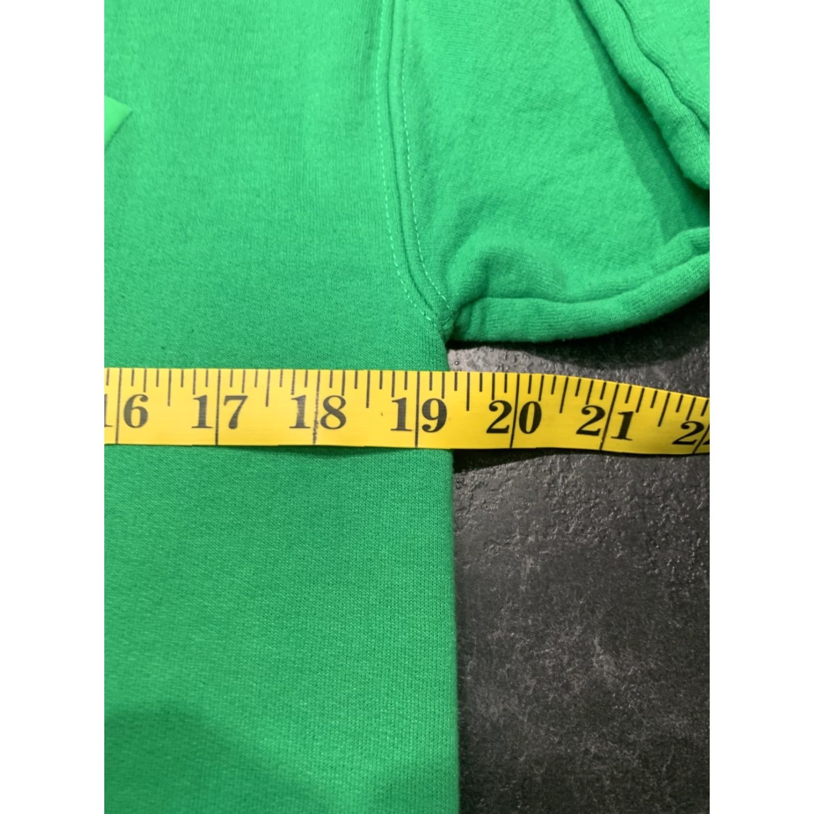 Vintage VINTAGE Dr. Seuss Grinchy Christmas Sweatshirt Men S Green 90s Pullover Crewneck Sweatshirt Small Size US S / EU 44-46 / 1 - 6 Thumbnail