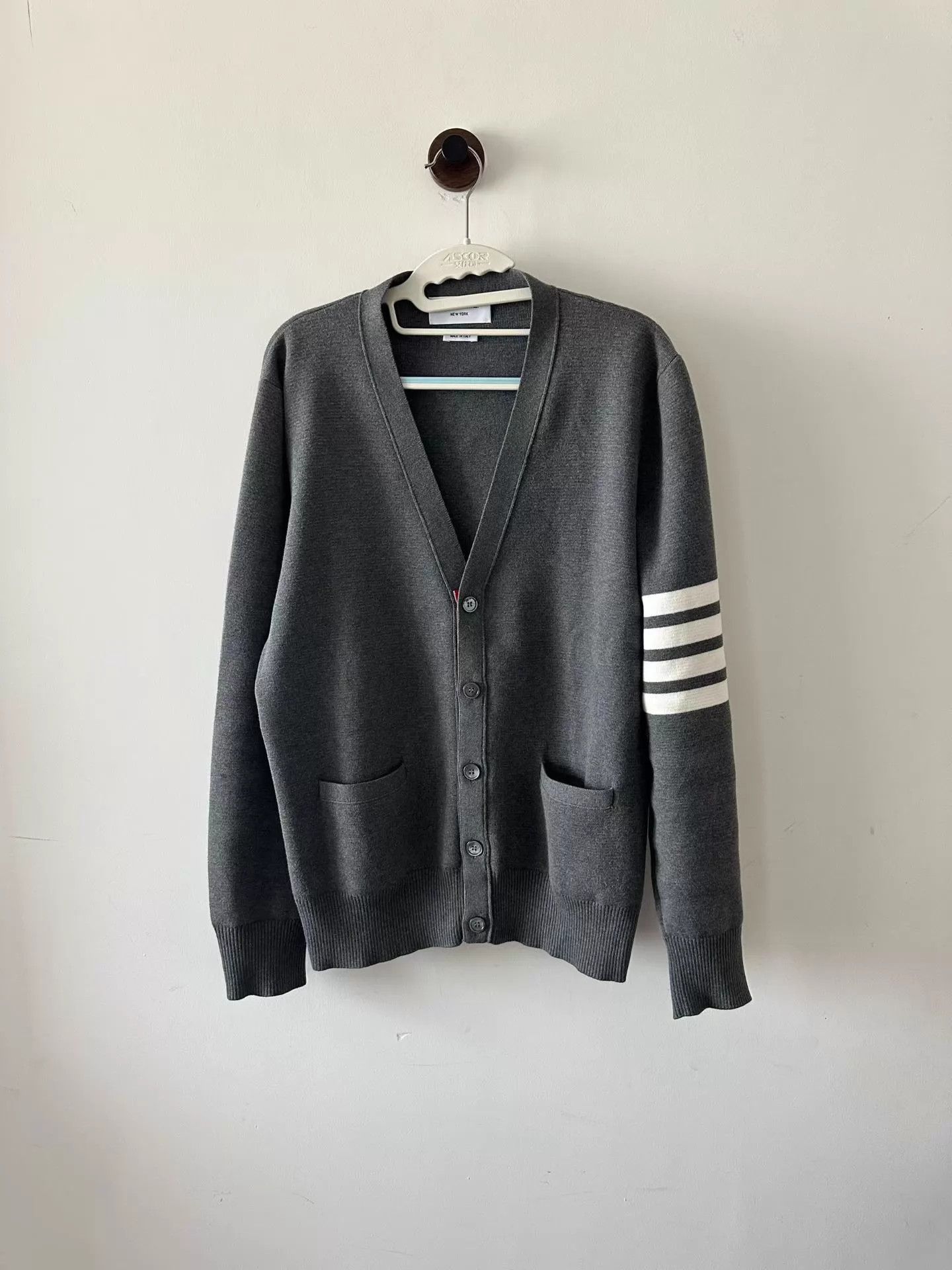 Thom Browne Thom Browne gray cardigan 3 99 Size US L / EU 52-54 / 3 - 1 Thumbnail