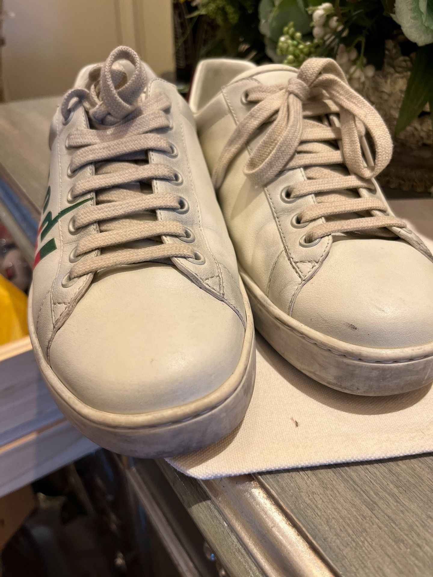 Gucci Gucci Lightning Logo Distressed White Sneakers Size US 8 / EU 41 - 5 Thumbnail
