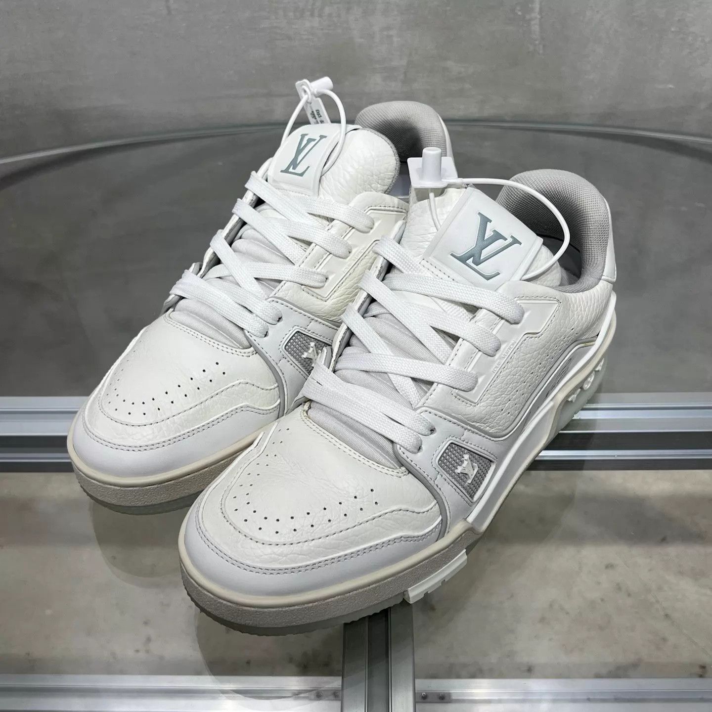 Louis Vuitton LV Trainer White Cement UK3 37 YH26285 Size US 6.5 / IT 36.5 - 2 Thumbnail