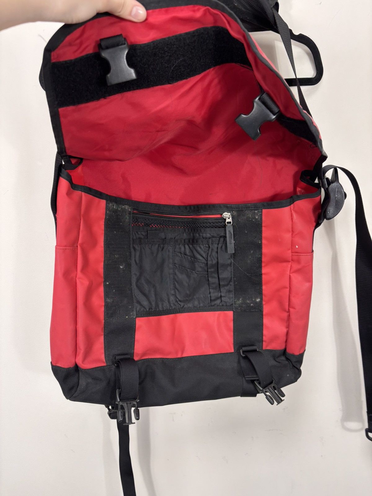 The North Face The North Face Base Camp Voyager Messenger Bag Red Outdoor Size ONE SIZE - 10 Thumbnail