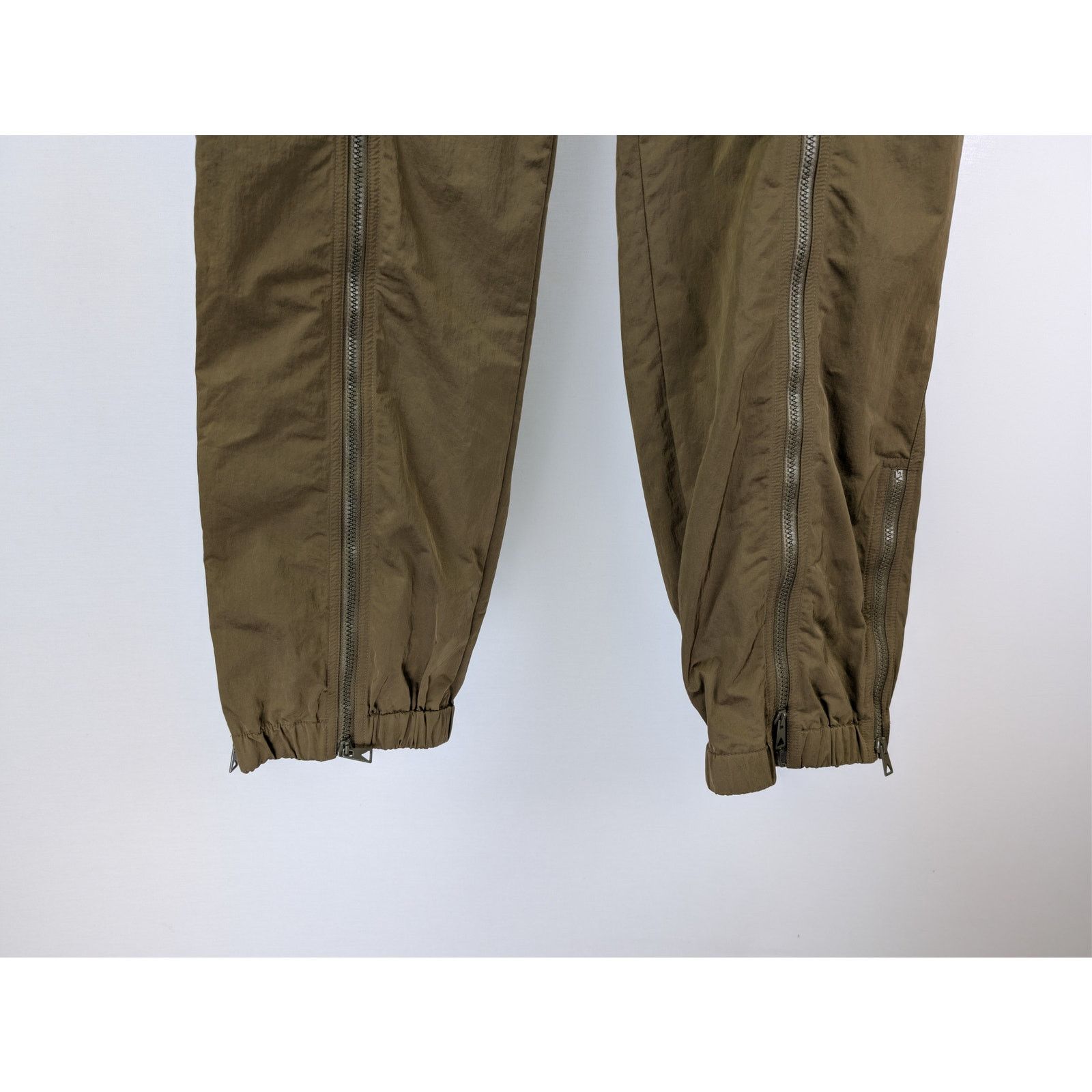 Bottega Veneta o1rshd1 Tech Nylon Trousers / Sweatpants / Joggers in Liana Size US 34 / EU 50 - 4 Thumbnail