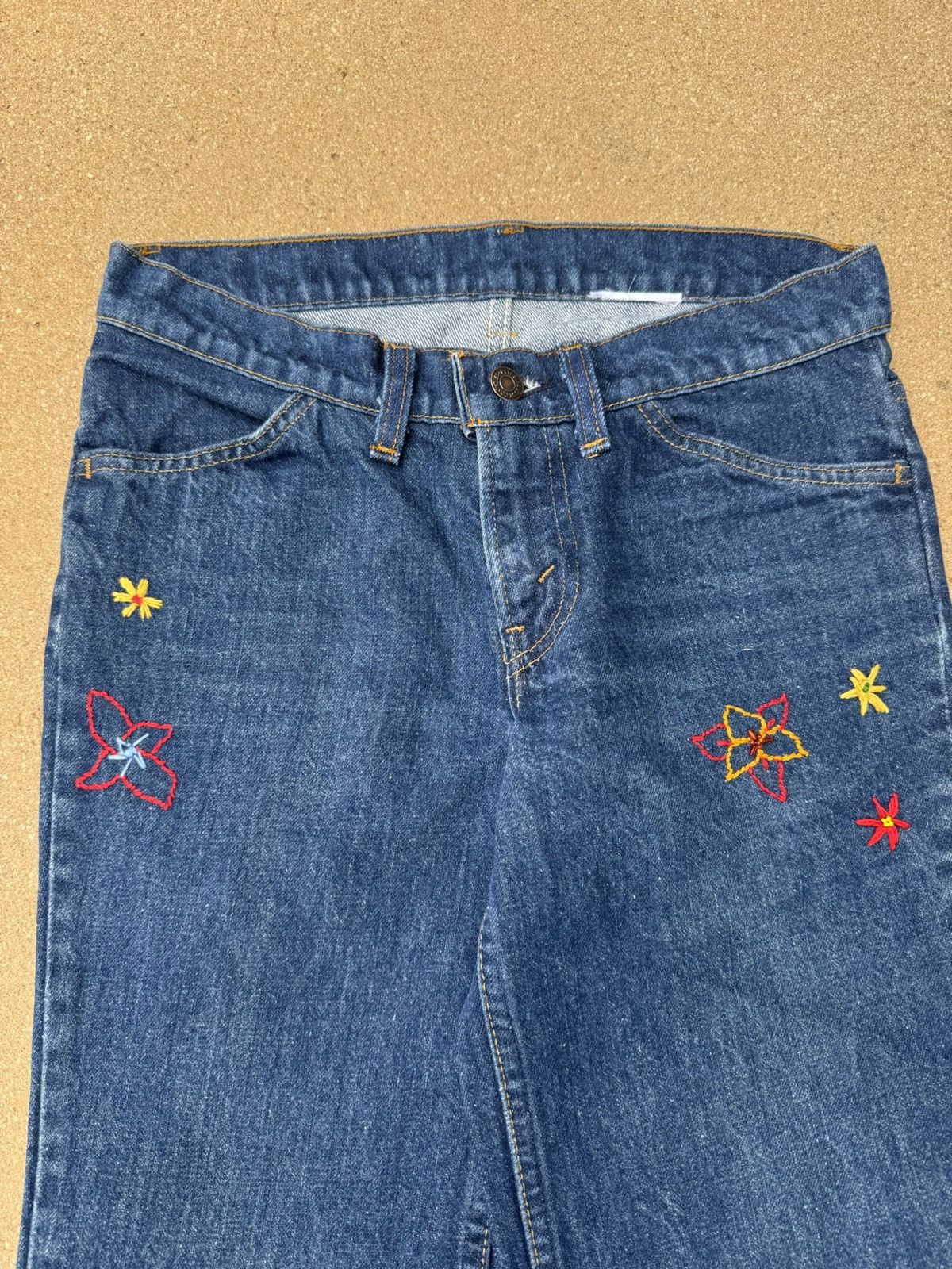 Levi's Vtg 80’s Levi’s 684 Orange Tab Bellbottom Floral Jeans 28x29 Size US 28 / EU 44 - 4 Thumbnail