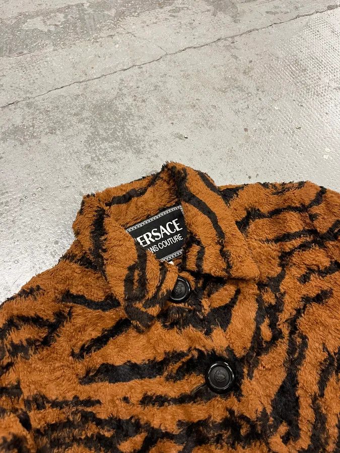 Versace 1990s Versace Brown Tiger Stripe Fuzzy Jacket Size M / US 6-8 / IT 42-44 - 5 Thumbnail