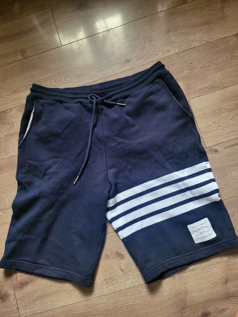 Thom Browne Thom Browne size2 Navy blue casual shorts Size US 27 - 1 Thumbnail