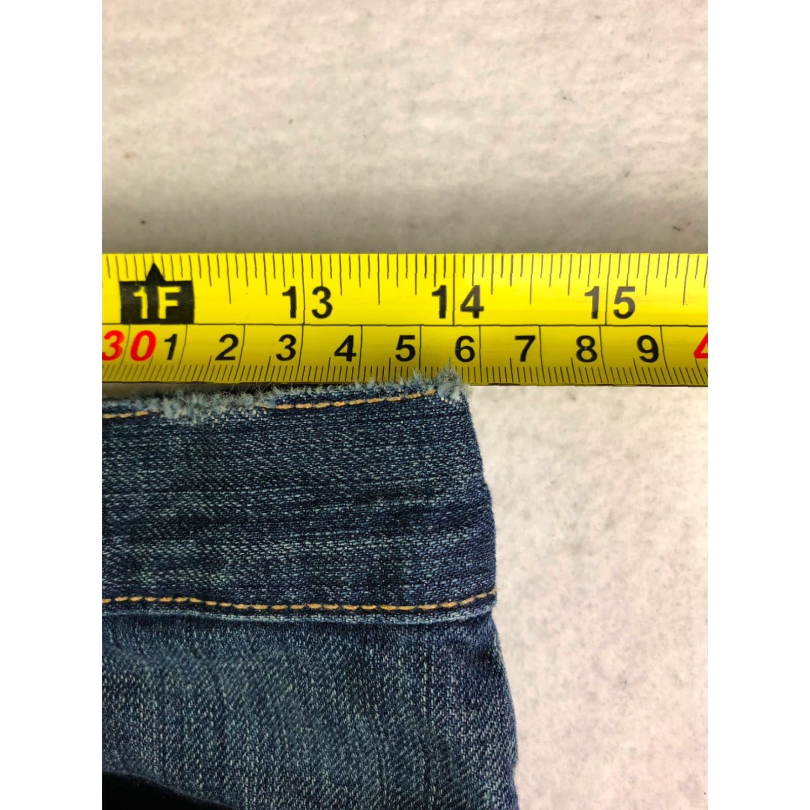 J.Crew VINTAGE J.CREW Distressed Blue Jean Skirt Womens Size 28 Midi Denim Cotton Regular Zip Front 28" Waist Measurements Womenennial Size 28" / US 6 / IT 42 - 4 Thumbnail